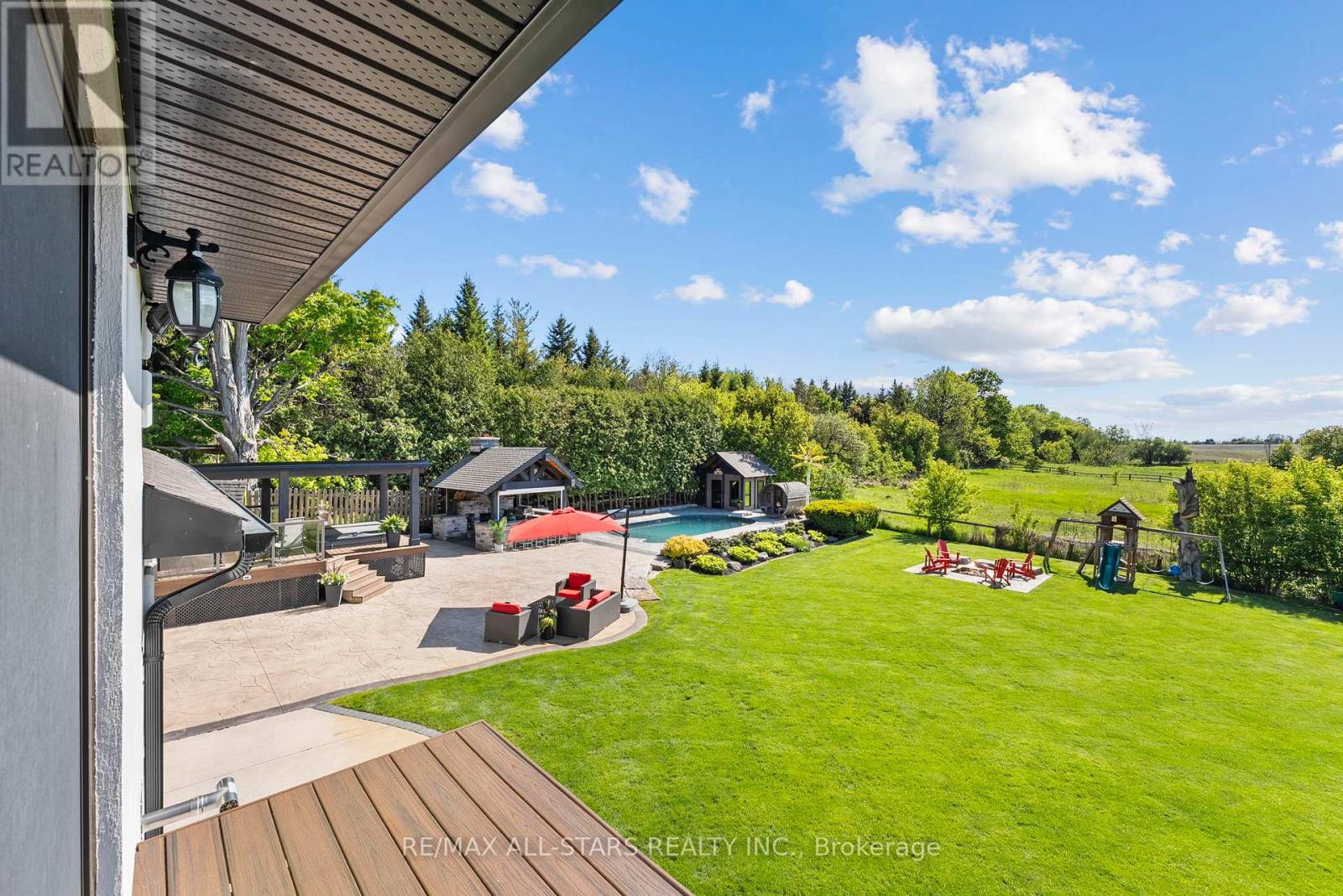 21002 Leslie Street, East Gwillimbury, Ontario  L0G 1R0 - Photo 5 - N12408555