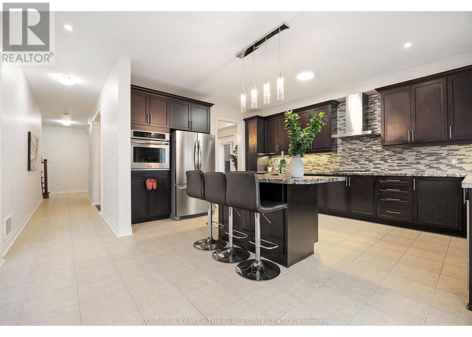 27 Barletta Drive, Vaughan, Ontario  L6A 4H5 - Photo 10 - N12489568