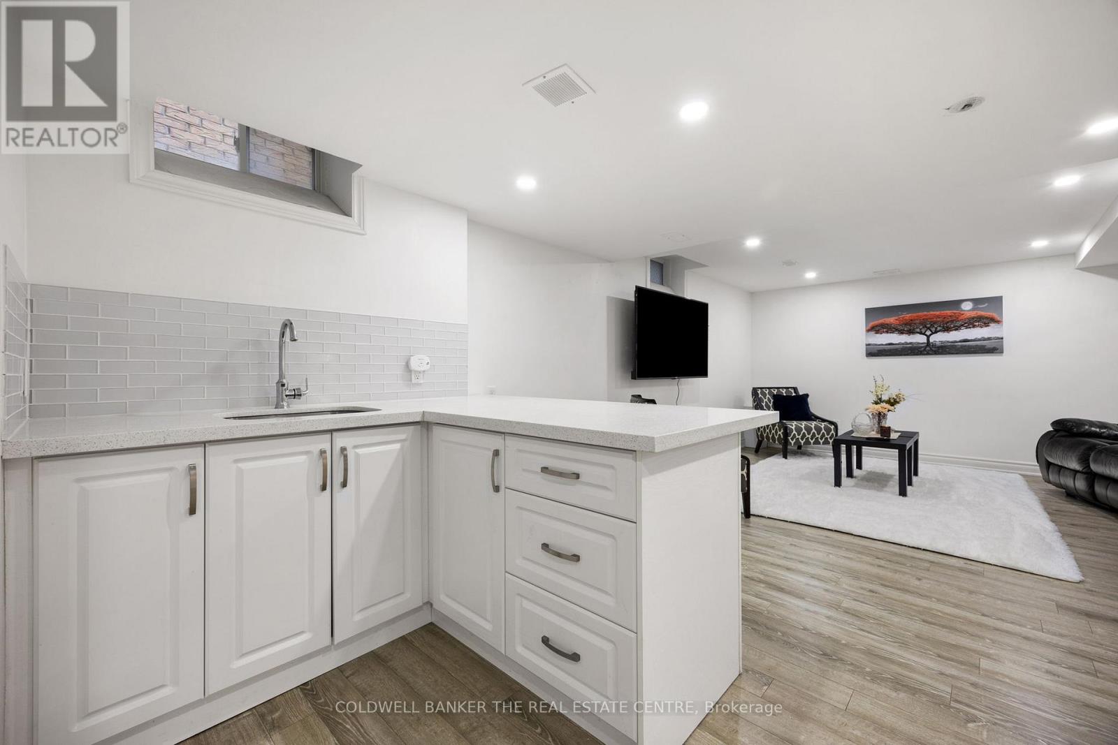 27 Barletta Drive, Vaughan, Ontario  L6A 4H5 - Photo 37 - N12489568