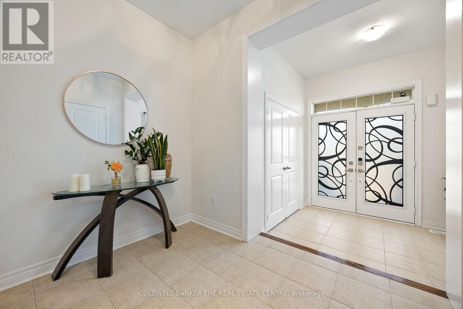 27 Barletta Drive, Vaughan, Ontario  L6A 4H5 - Photo 5 - N12489568