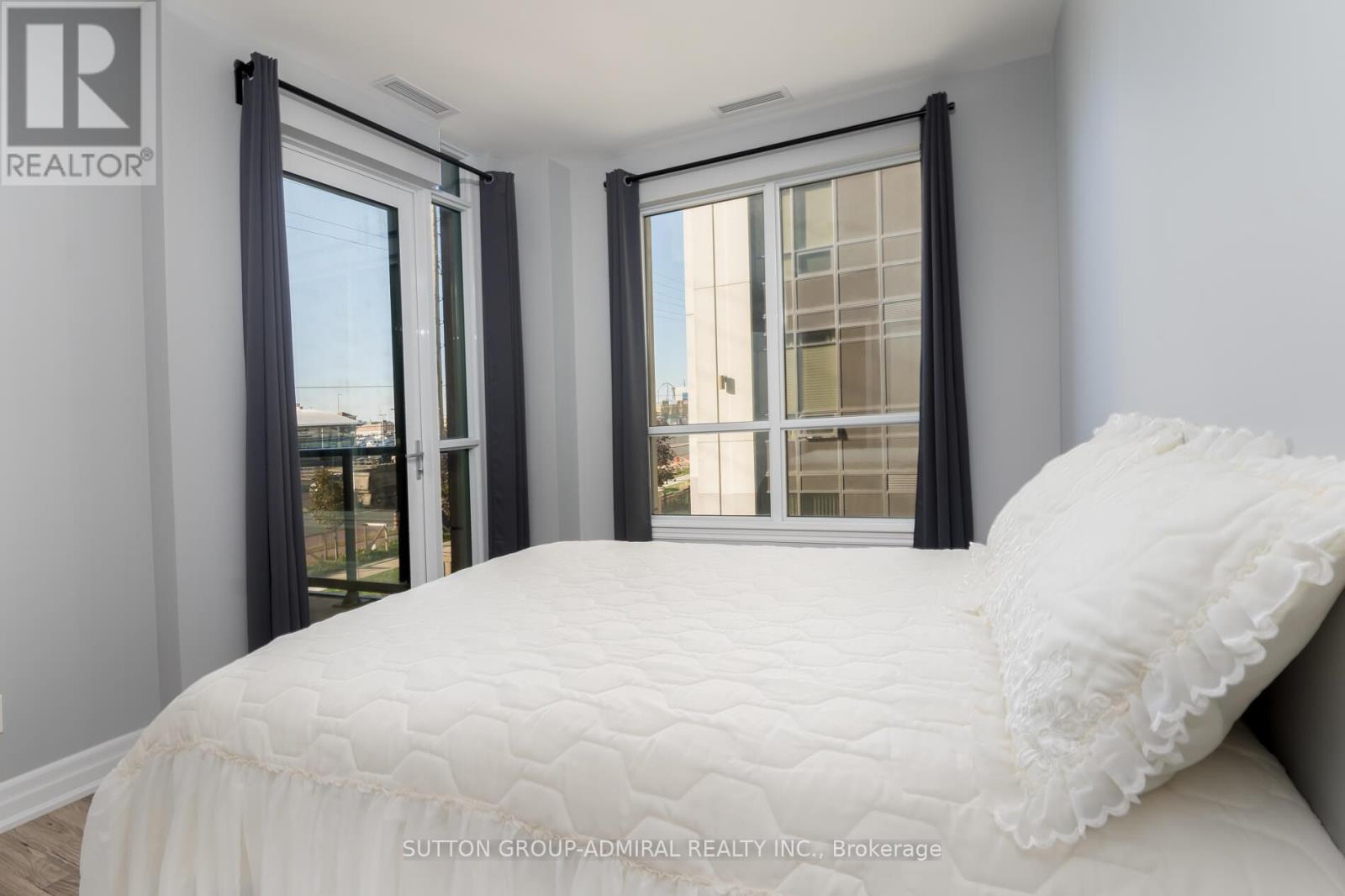 216 - 9075 Jane Street, Vaughan, Ontario  L4K 0L7 - Photo 10 - N12489630