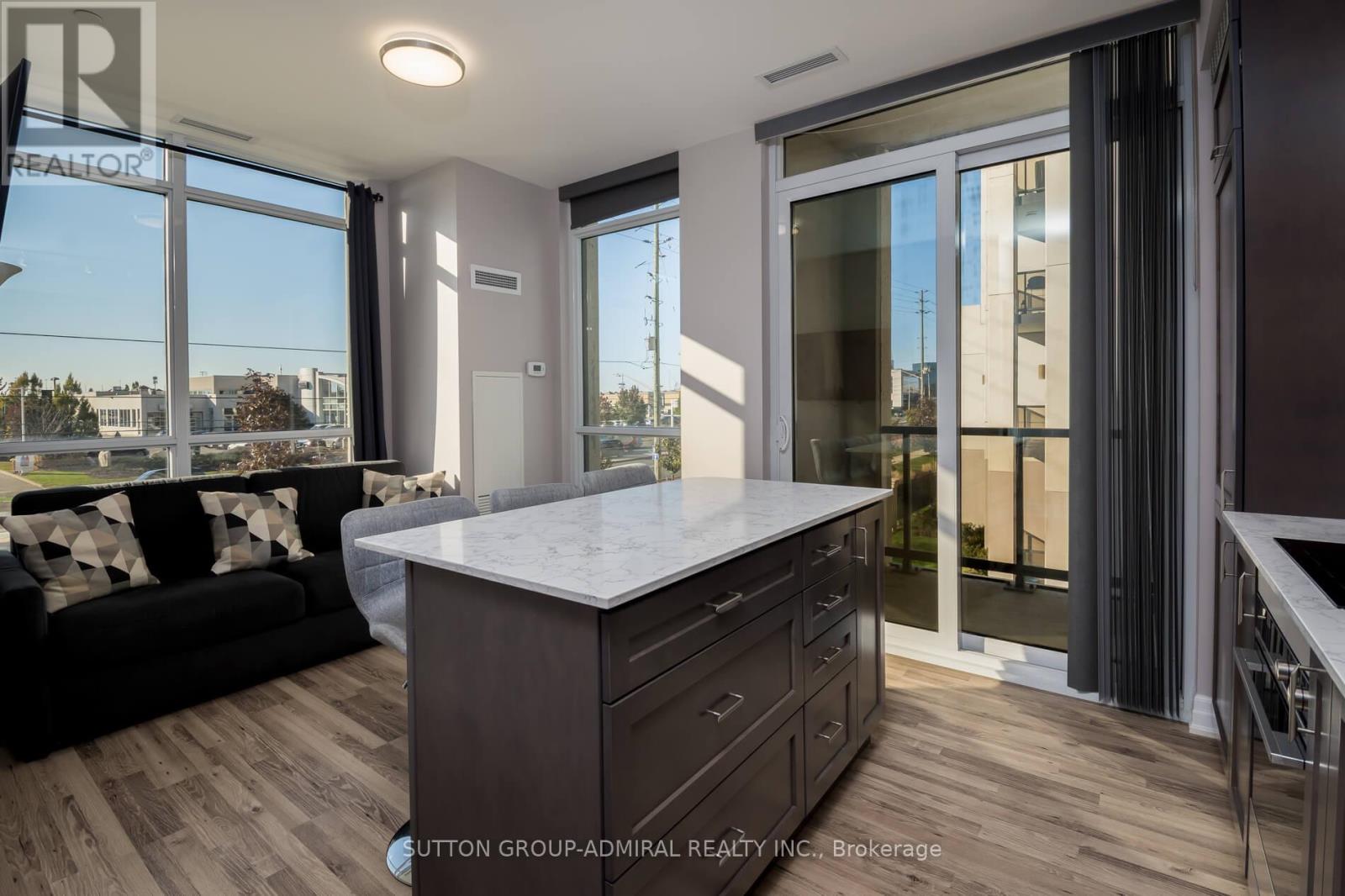 216 - 9075 Jane Street, Vaughan, Ontario  L4K 0L7 - Photo 4 - N12489630