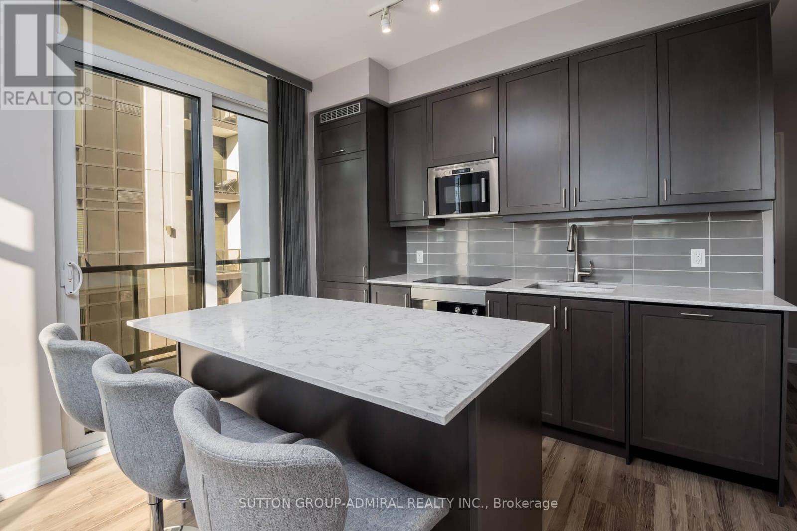 216 - 9075 Jane Street, Vaughan, Ontario  L4K 0L7 - Photo 6 - N12489630