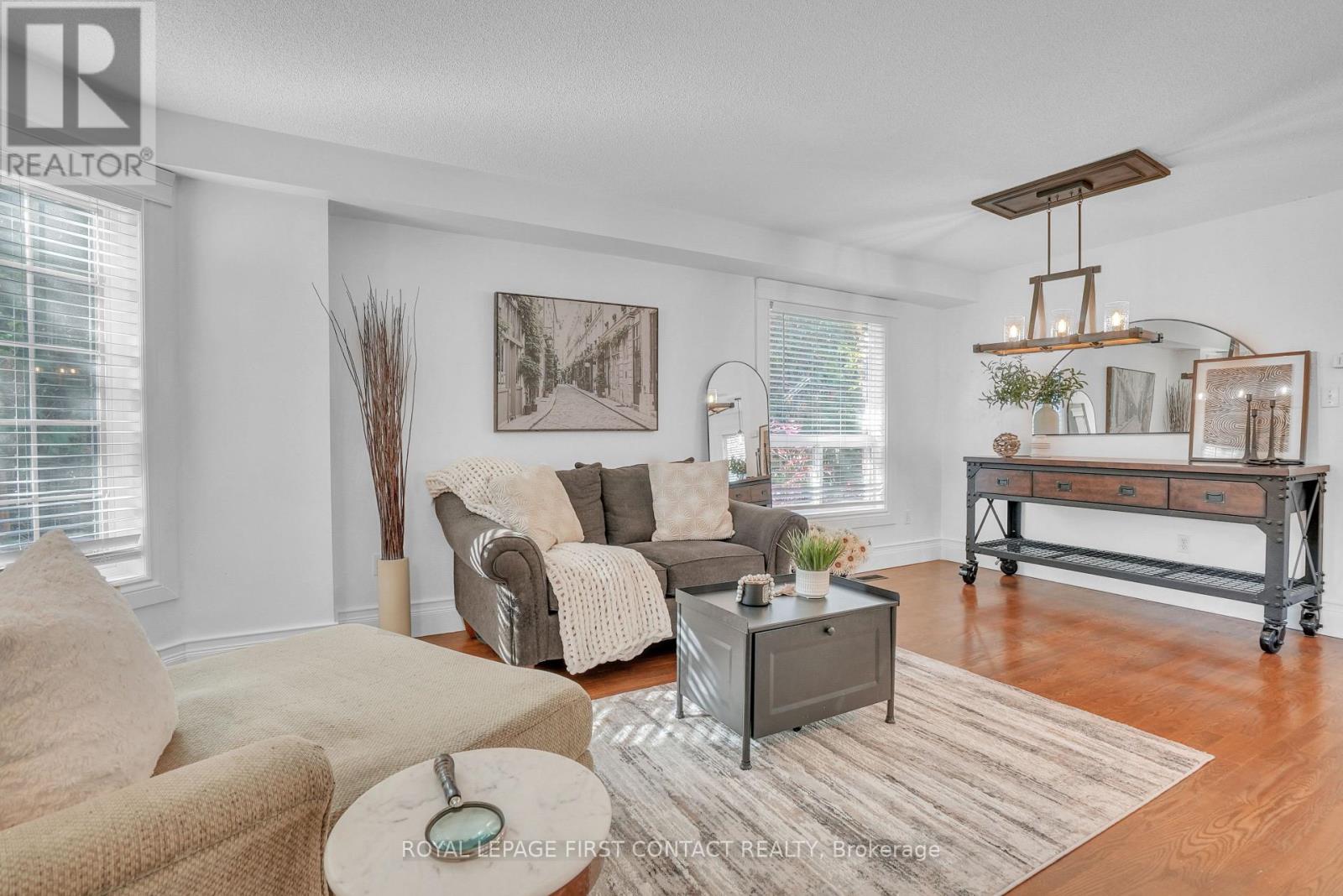 1328 Vincent Crescent, Innisfil, Ontario  L9S 1Z8 - Photo 11 - N12489654