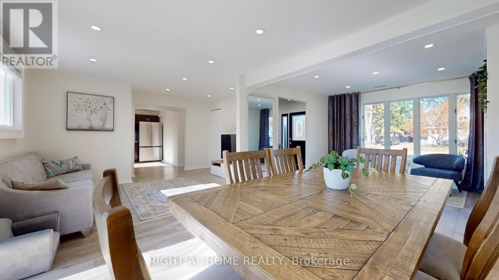 293 Cedarholme Avenue, Georgina, Ontario  L4P 2W5 - Photo 10 - N12489672