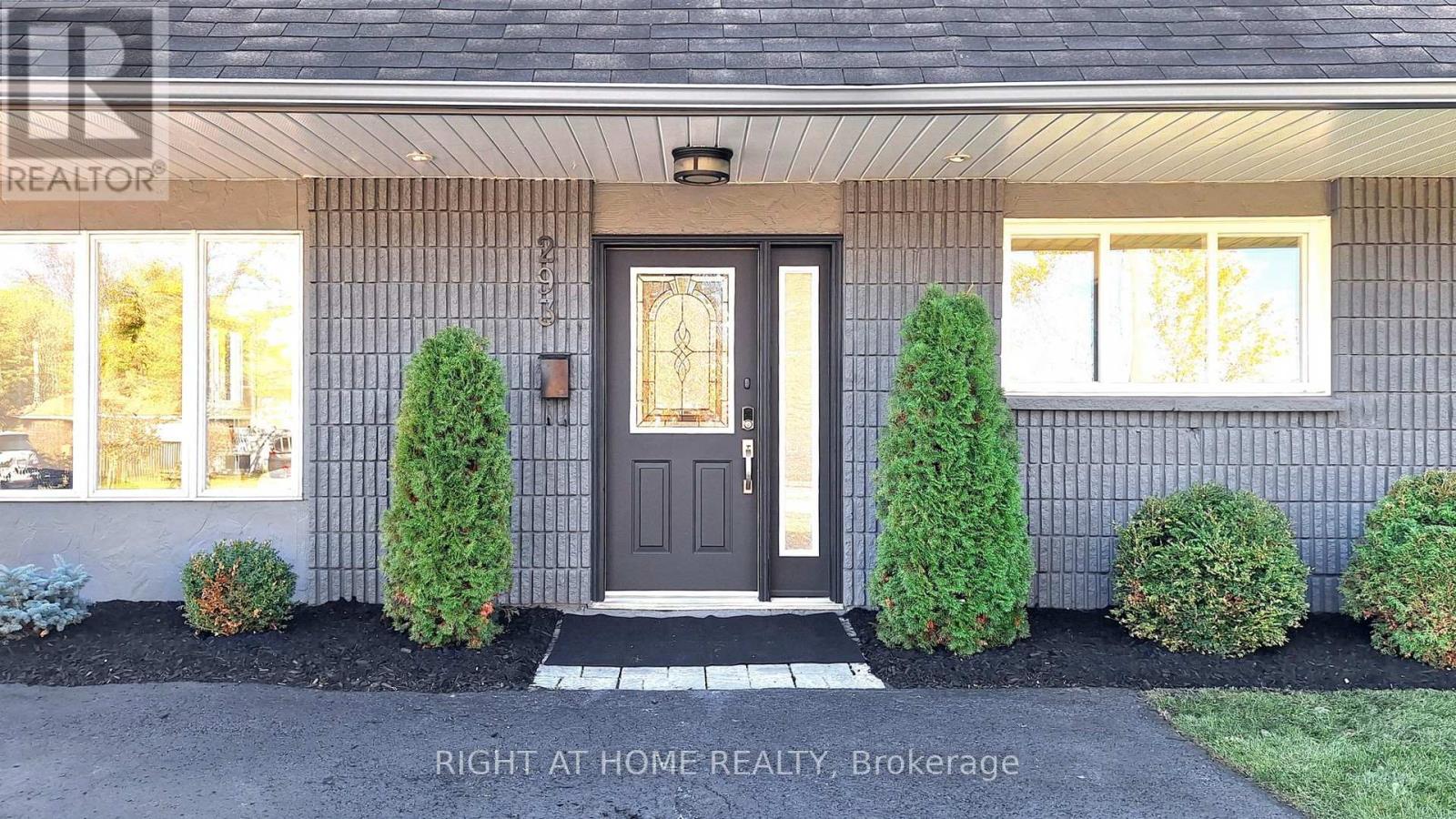 293 Cedarholme Avenue, Georgina, Ontario  L4P 2W5 - Photo 2 - N12489672