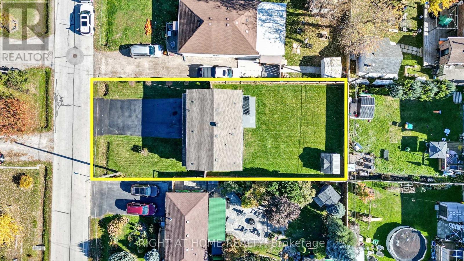 293 Cedarholme Avenue, Georgina, Ontario  L4P 2W5 - Photo 38 - N12489672