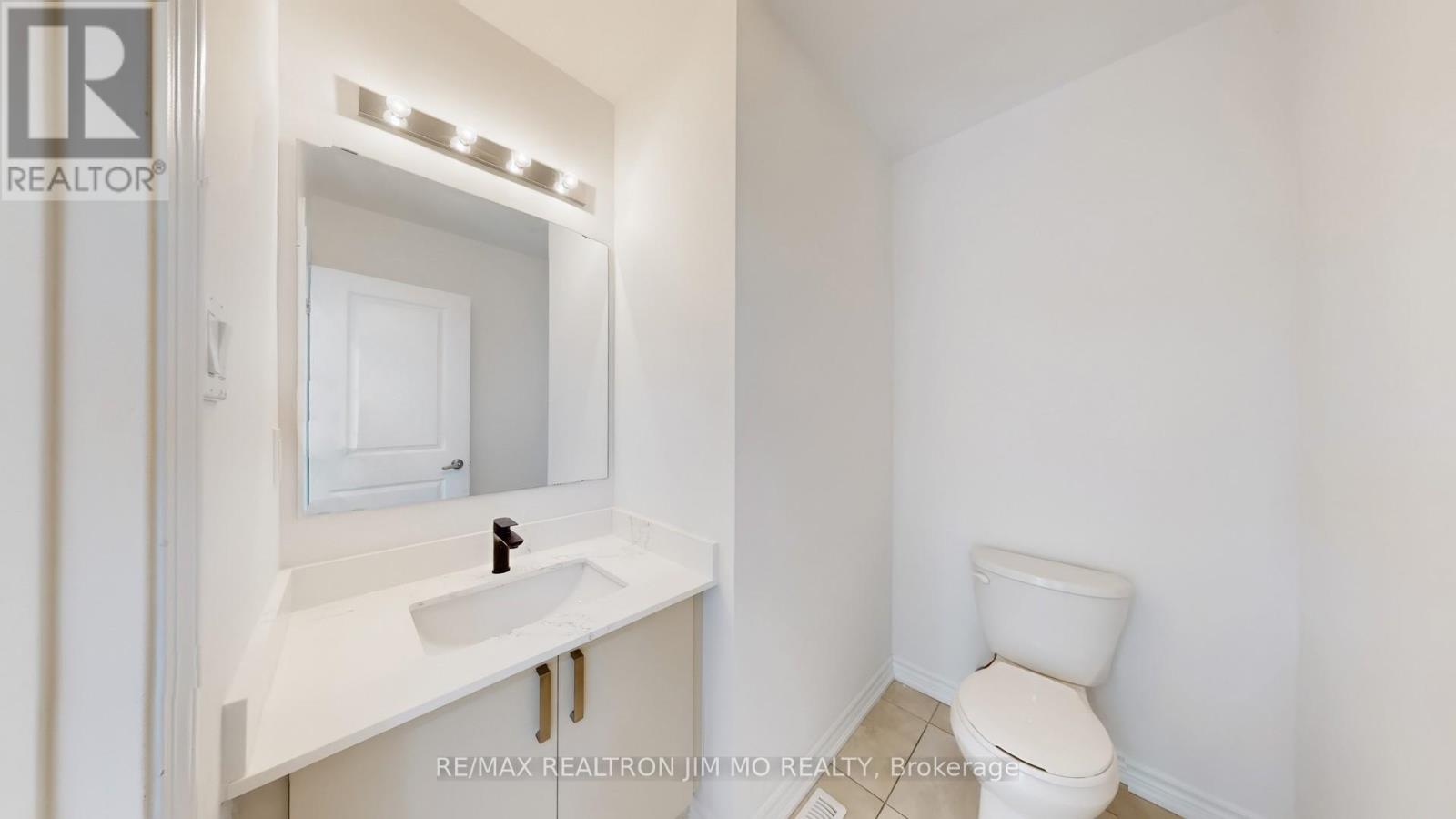 3 Big Canoe Drive, Georgina, Ontario  L0E 1R0 - Photo 19 - N12489676