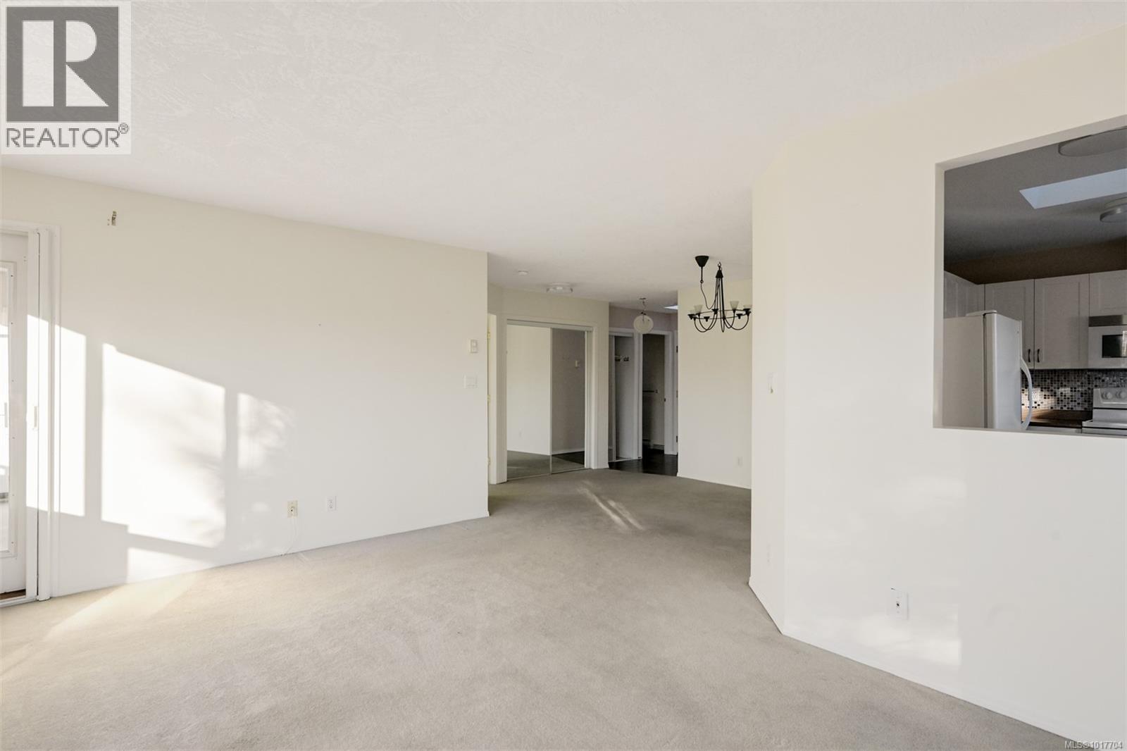 302 1007 Caledonia Ave, Victoria, British Columbia  V8T 1E7 - Photo 10 - 1017704