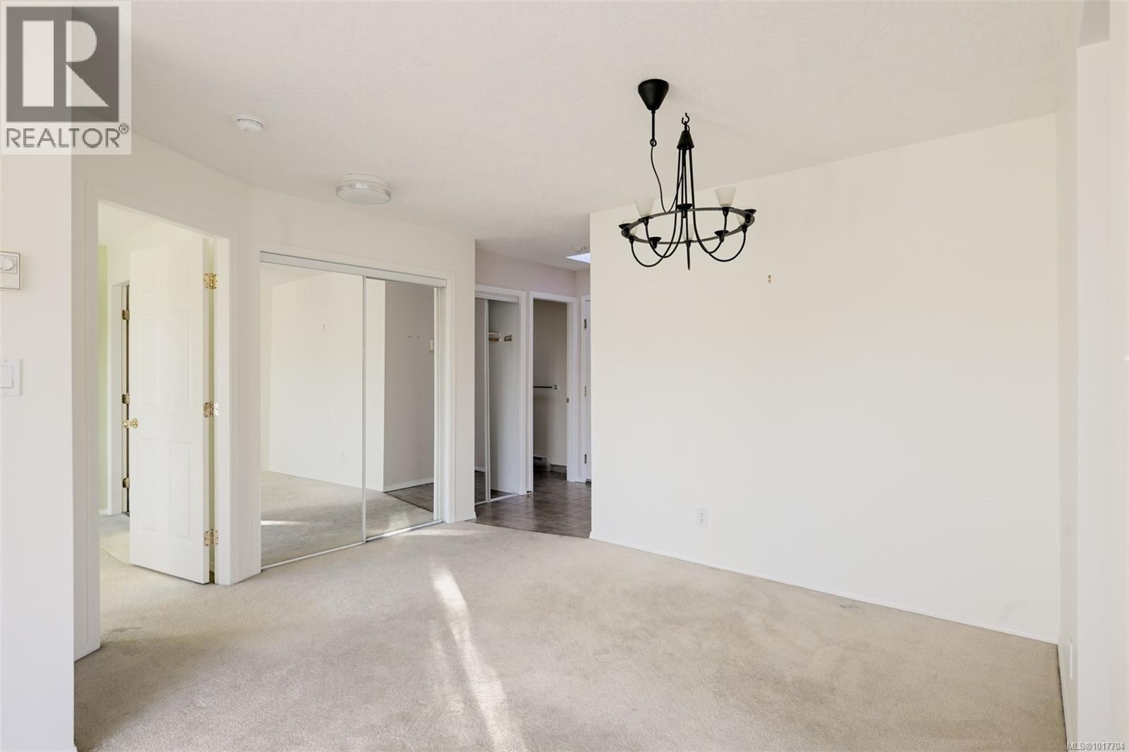 302 1007 Caledonia Ave, Victoria, British Columbia  V8T 1E7 - Photo 15 - 1017704