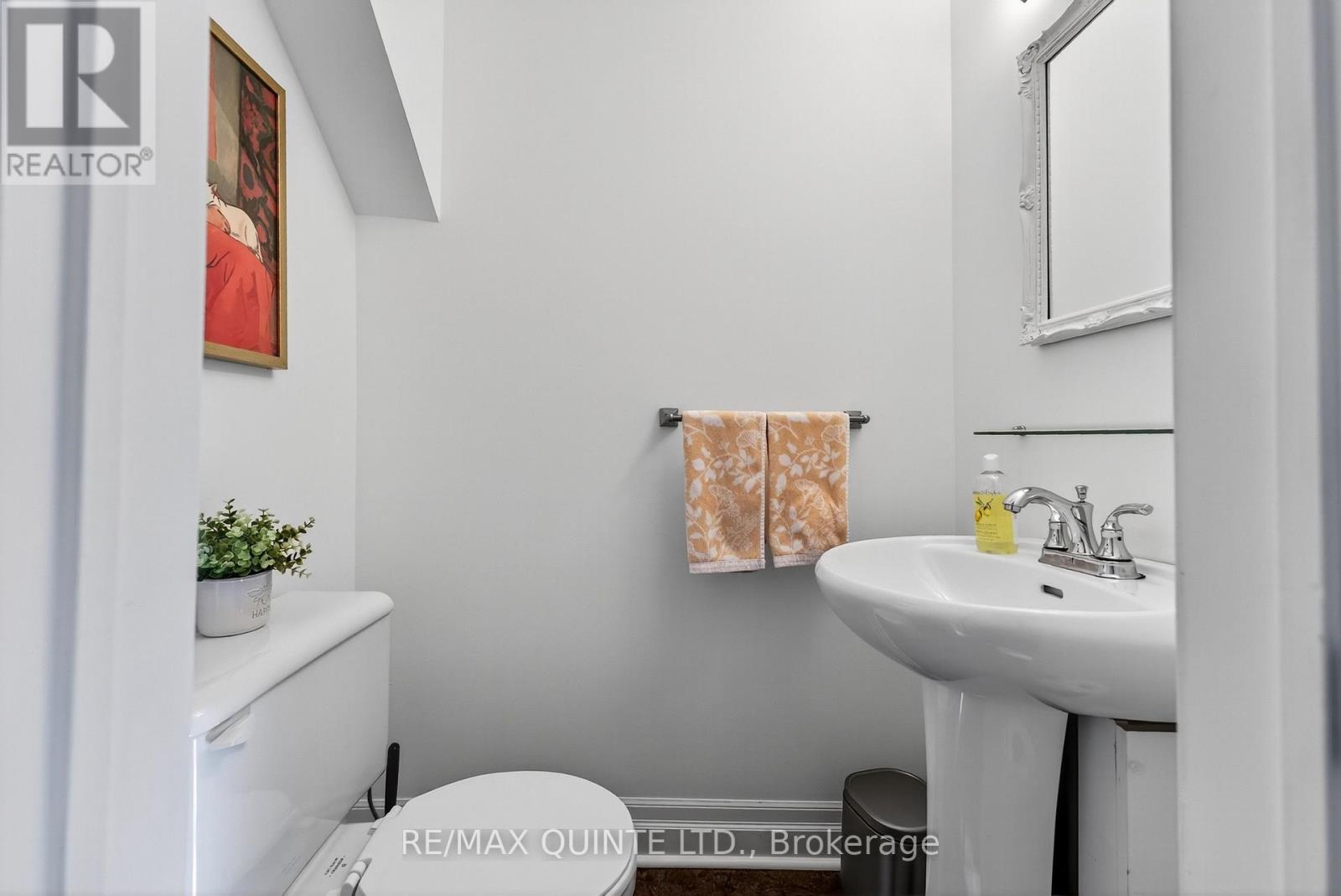 15 Talbot Street, Prince Edward County, Ontario  K0K 2T0 - Photo 23 - X12487356