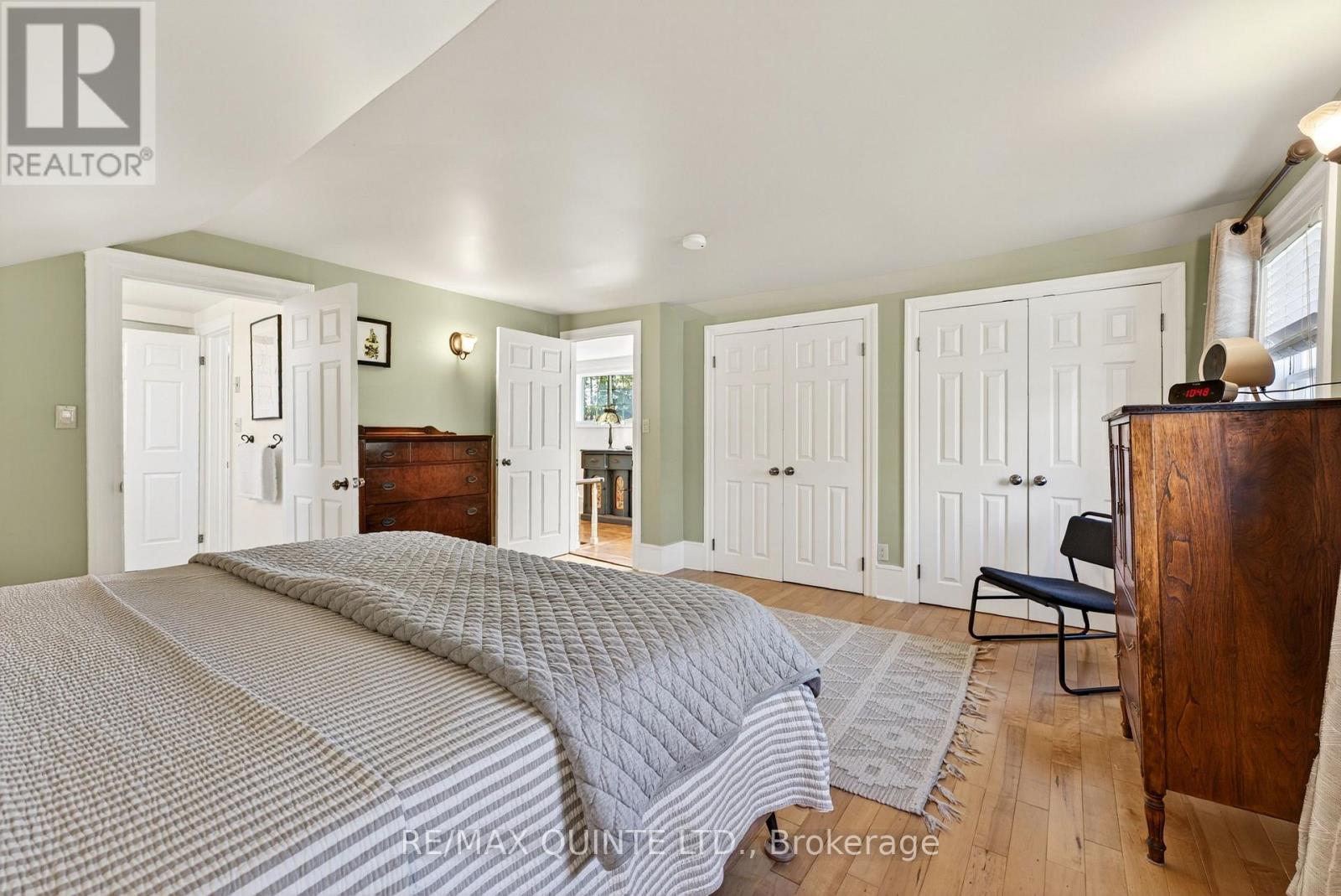 15 Talbot Street, Prince Edward County, Ontario  K0K 2T0 - Photo 33 - X12487356