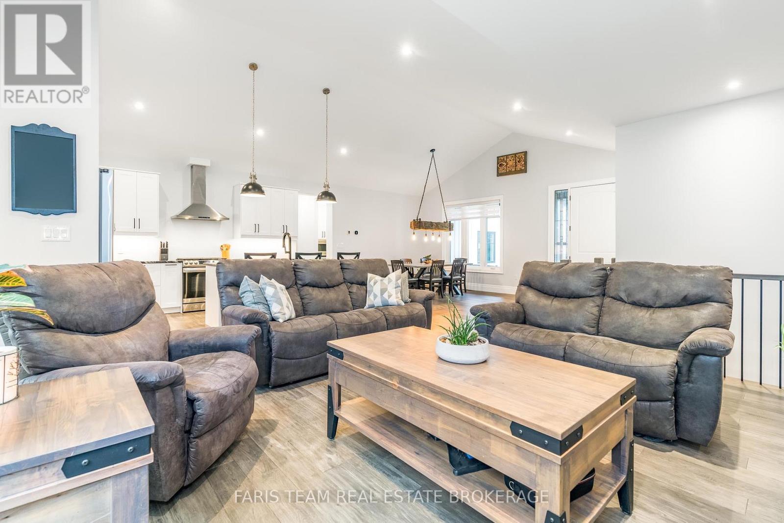 1532 Champlain Road, Tiny, Ontario  L9M 0C1 - Photo 16 - S12489572