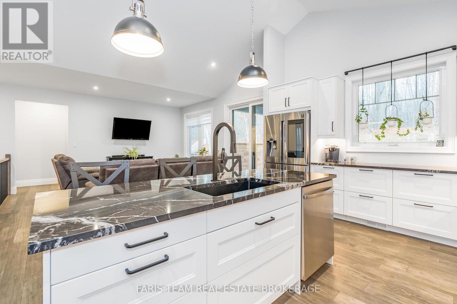 1532 Champlain Road, Tiny, Ontario  L9M 0C1 - Photo 8 - S12489572