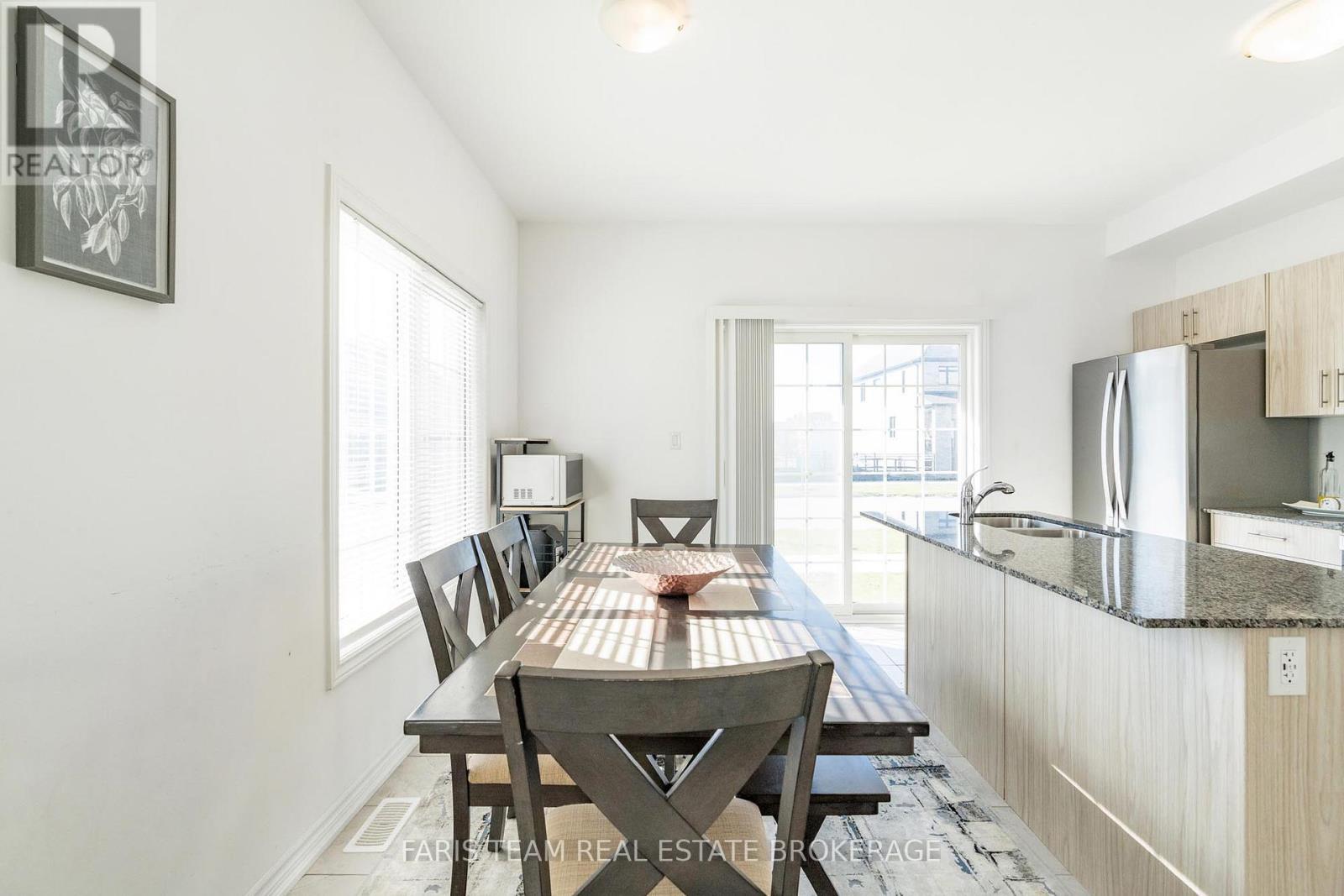 1 Harvest Crescent, Barrie, Ontario  L9J 0T3 - Photo 10 - S12489698