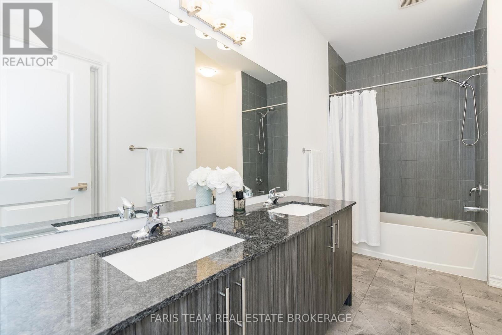 1 Harvest Crescent, Barrie, Ontario  L9J 0T3 - Photo 17 - S12489698