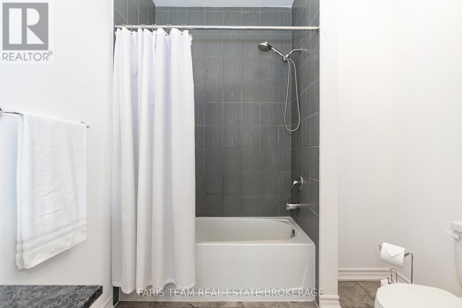 1 Harvest Crescent, Barrie, Ontario  L9J 0T3 - Photo 18 - S12489698