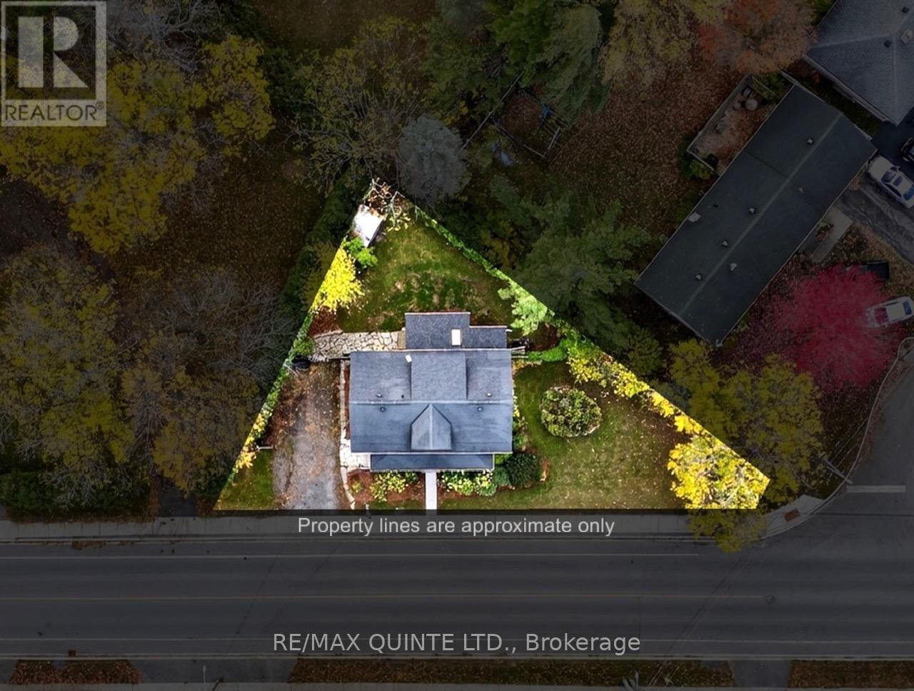 15 Talbot Street, Prince Edward County, Ontario  K0K 2T0 - Photo 44 - X12487356