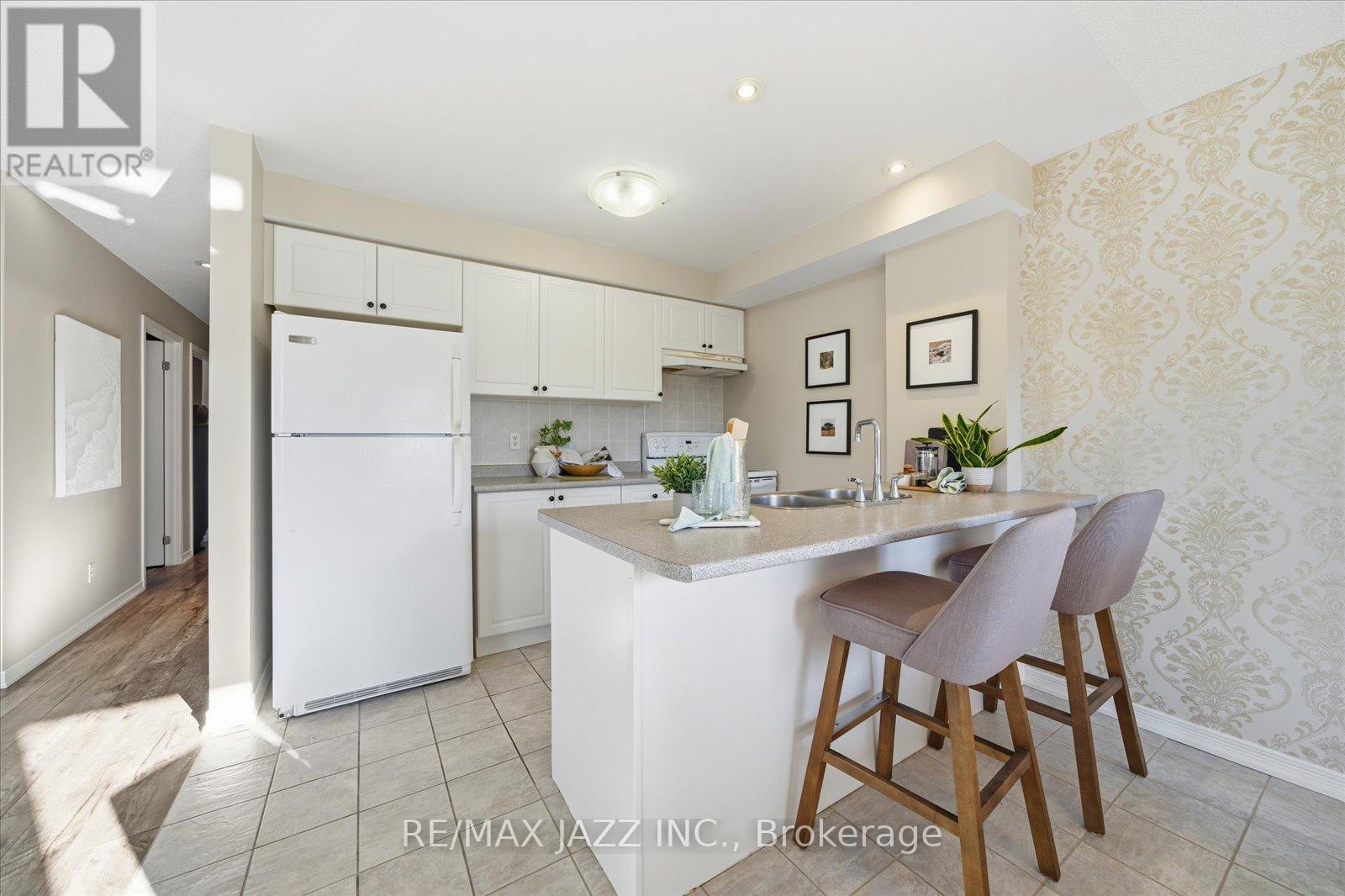 310 - 132 Aspen Springs Drive, Clarington (Bowmanville), Ontario  L1C 0H1 - Photo 12 - E12489718