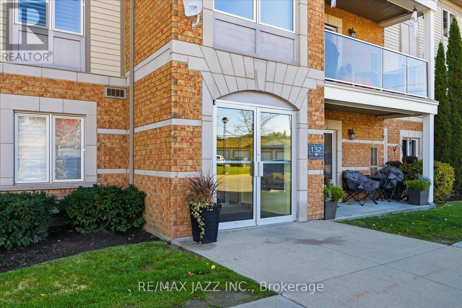 310 - 132 Aspen Springs Drive, Clarington (Bowmanville), Ontario  L1C 0H1 - Photo 3 - E12489718