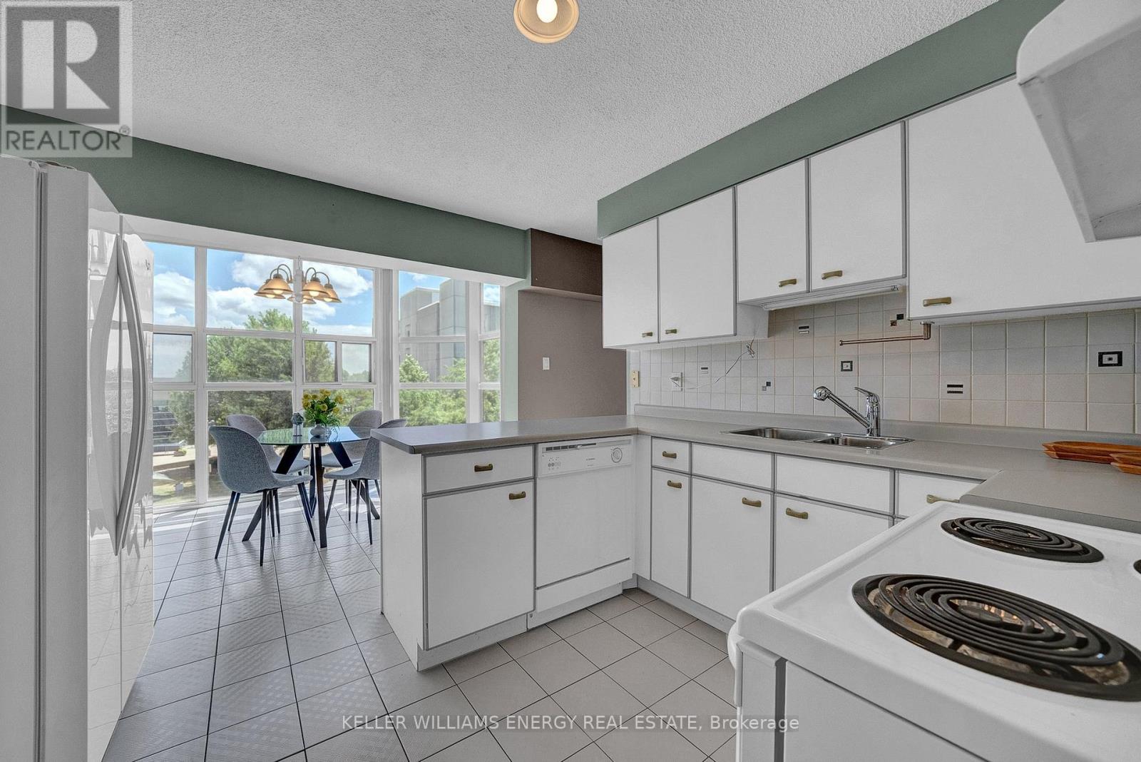 302 - 80 Athol Street E, Oshawa (Central), Ontario  L1H 8B7 - Photo 9 - E12489892