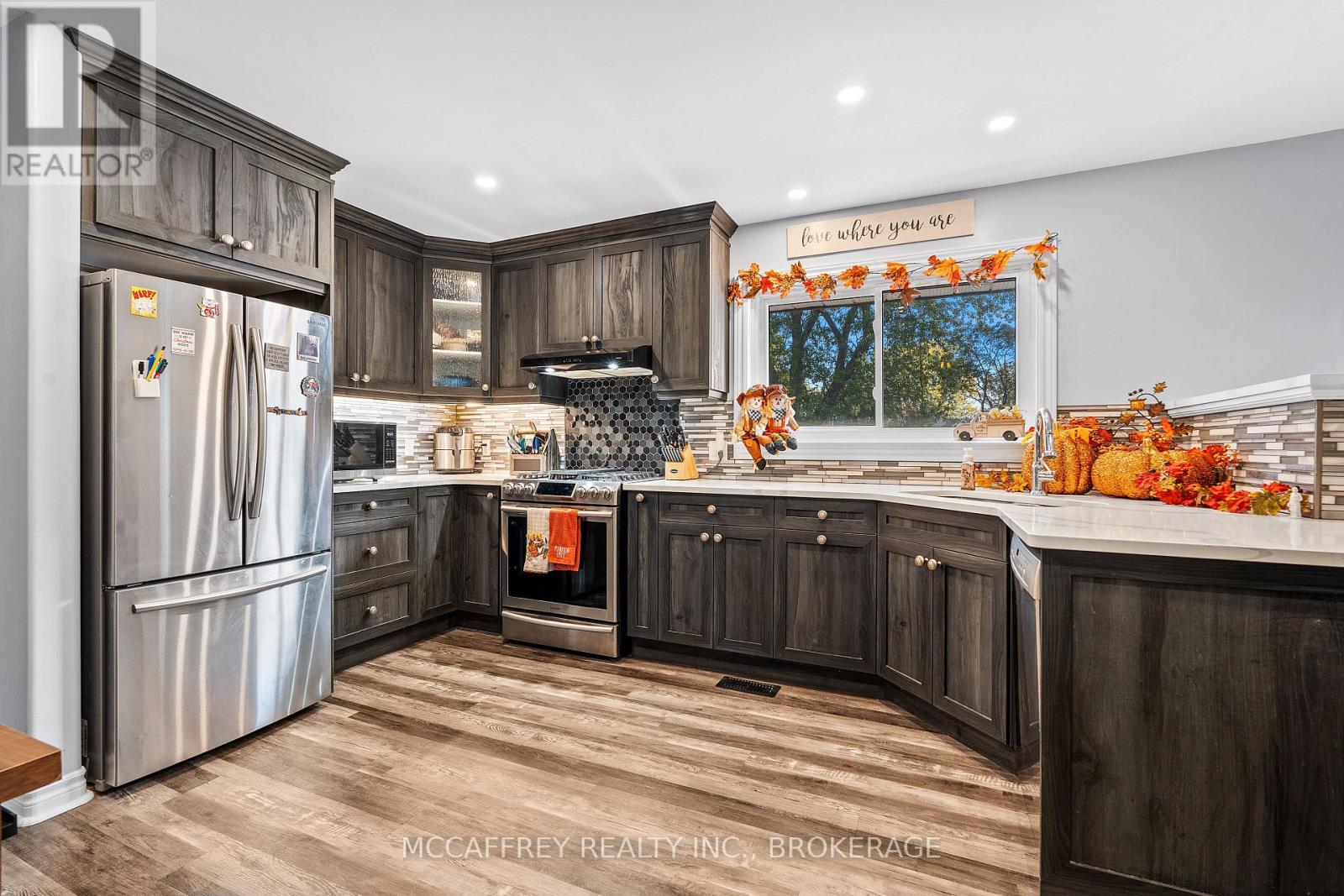 59 Loyalist Avenue, Loyalist (Amherstview), Ontario  K7N 1K7 - Photo 12 - X12489726