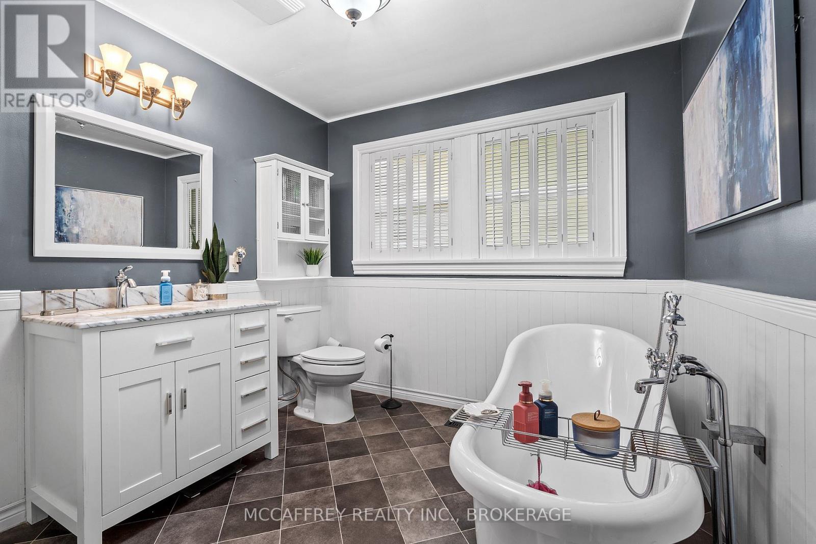 59 Loyalist Avenue, Loyalist (Amherstview), Ontario  K7N 1K7 - Photo 17 - X12489726