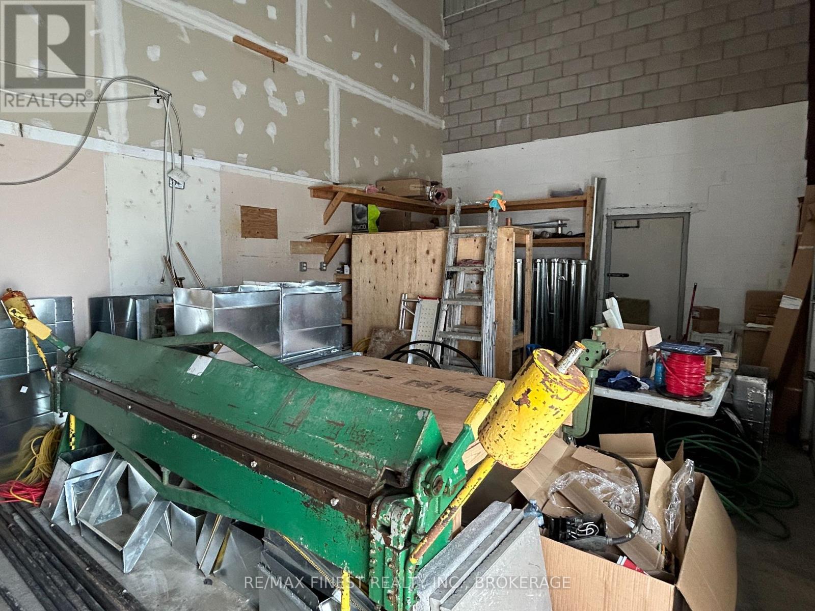 200 Binnington Court W, Kingston (West Of Sir John A. Blvd), Ontario  K7M 8R6 - Photo 10 - X12489832