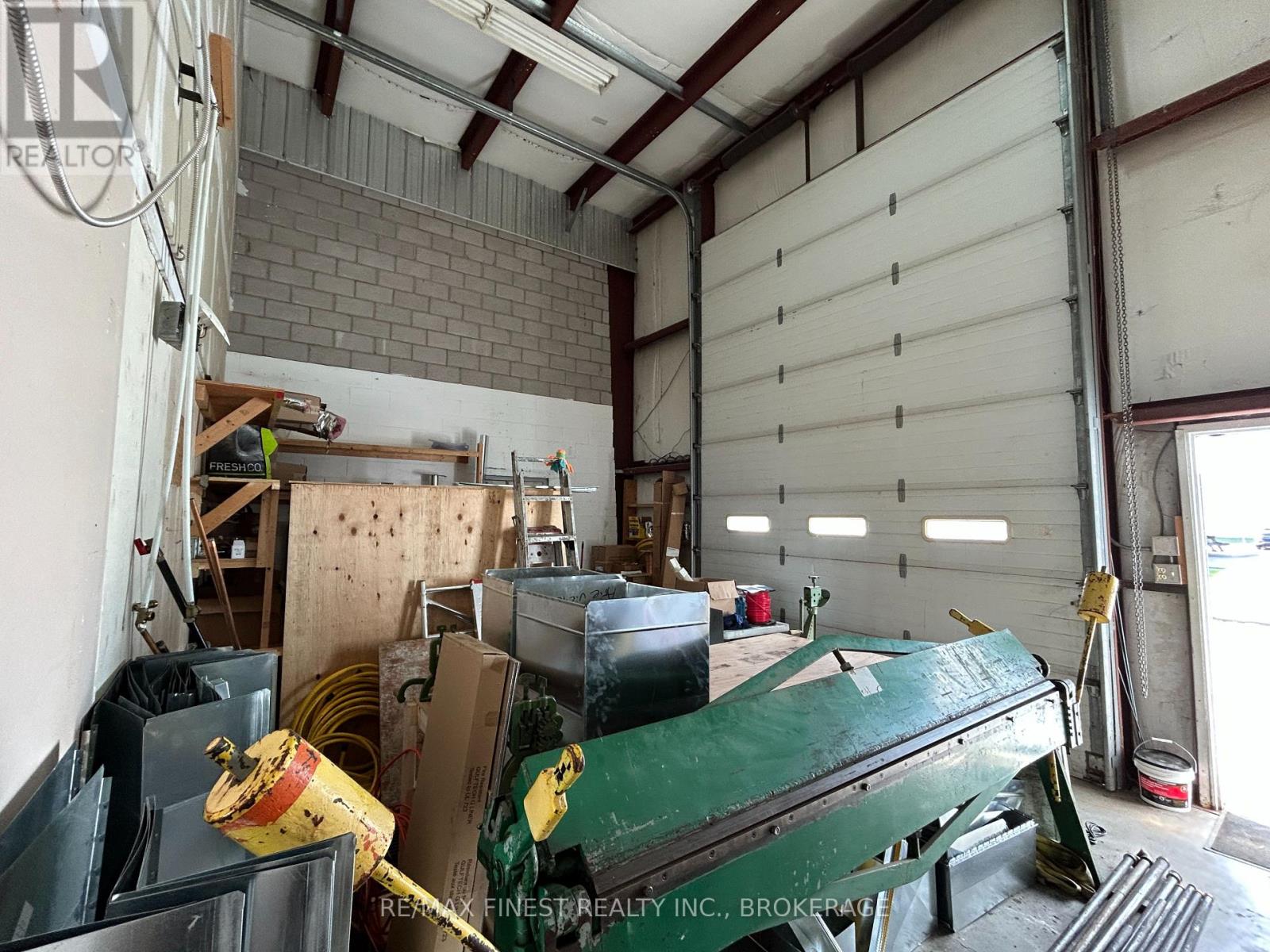 200 Binnington Court W, Kingston (West Of Sir John A. Blvd), Ontario  K7M 8R6 - Photo 12 - X12489832