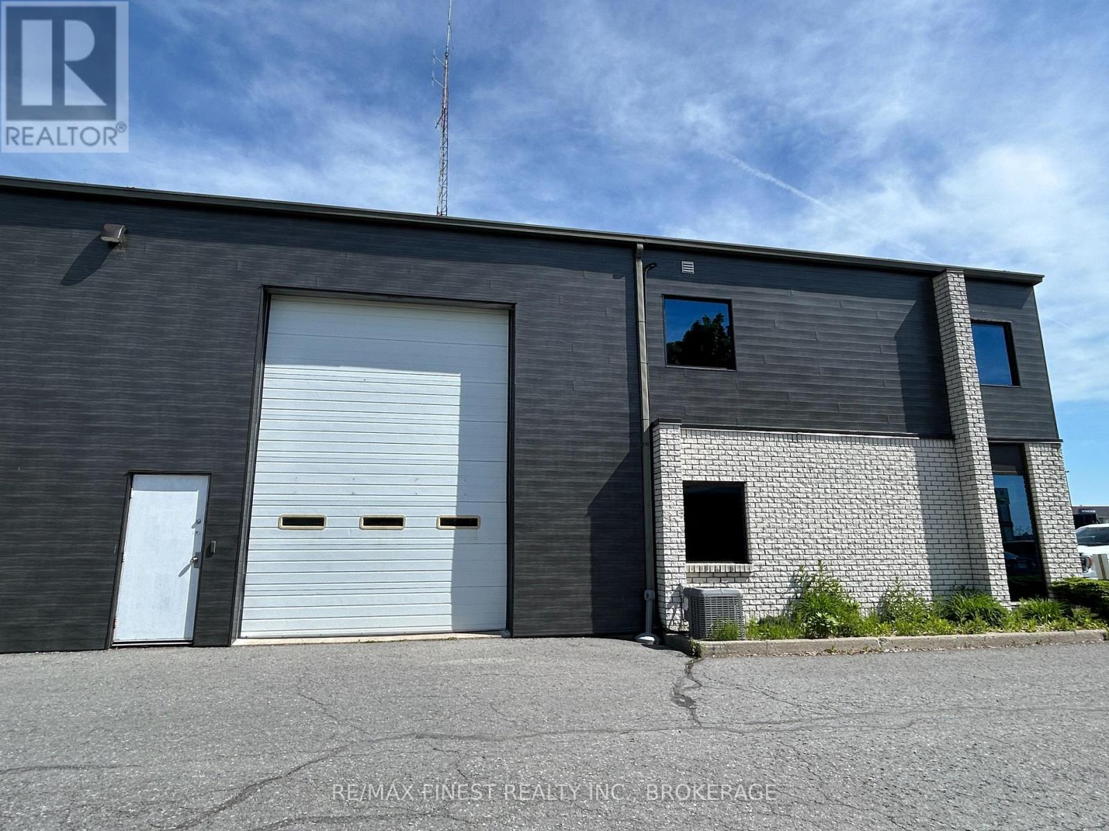 200 Binnington Court W, Kingston (West Of Sir John A. Blvd), Ontario  K7M 8R6 - Photo 2 - X12489832