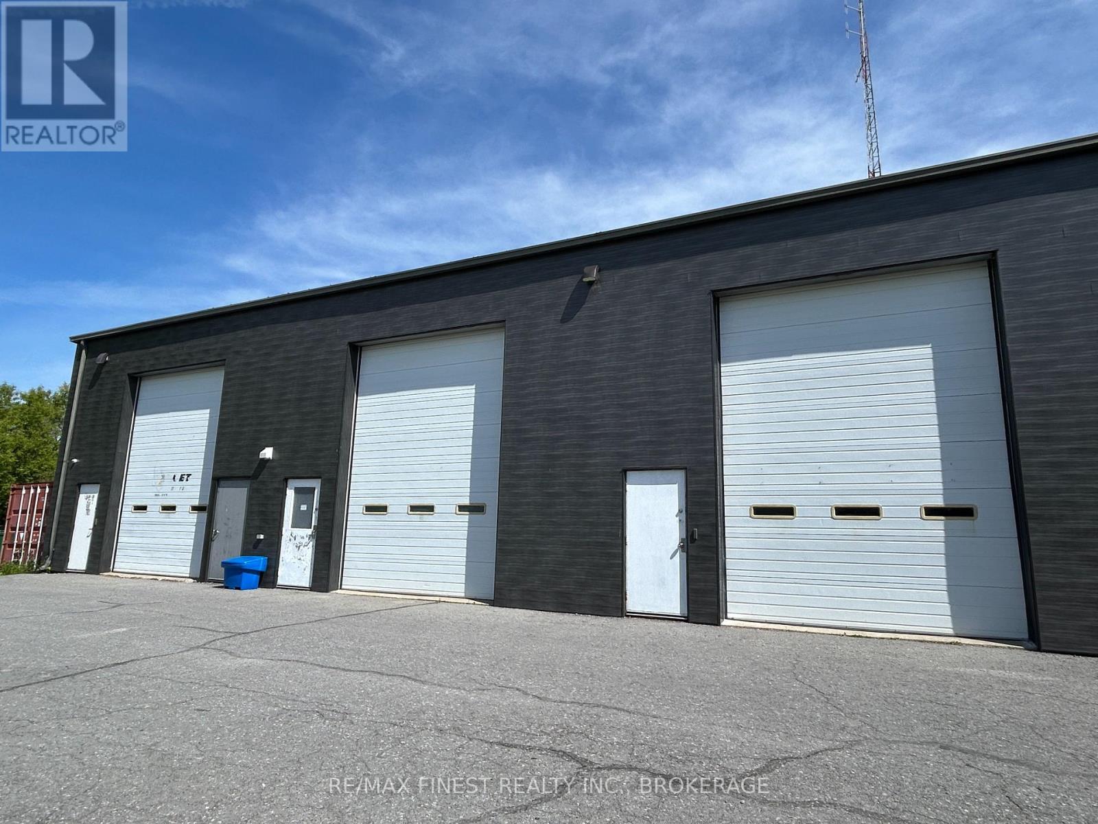 200 Binnington Court W, Kingston (West Of Sir John A. Blvd), Ontario  K7M 8R6 - Photo 3 - X12489832