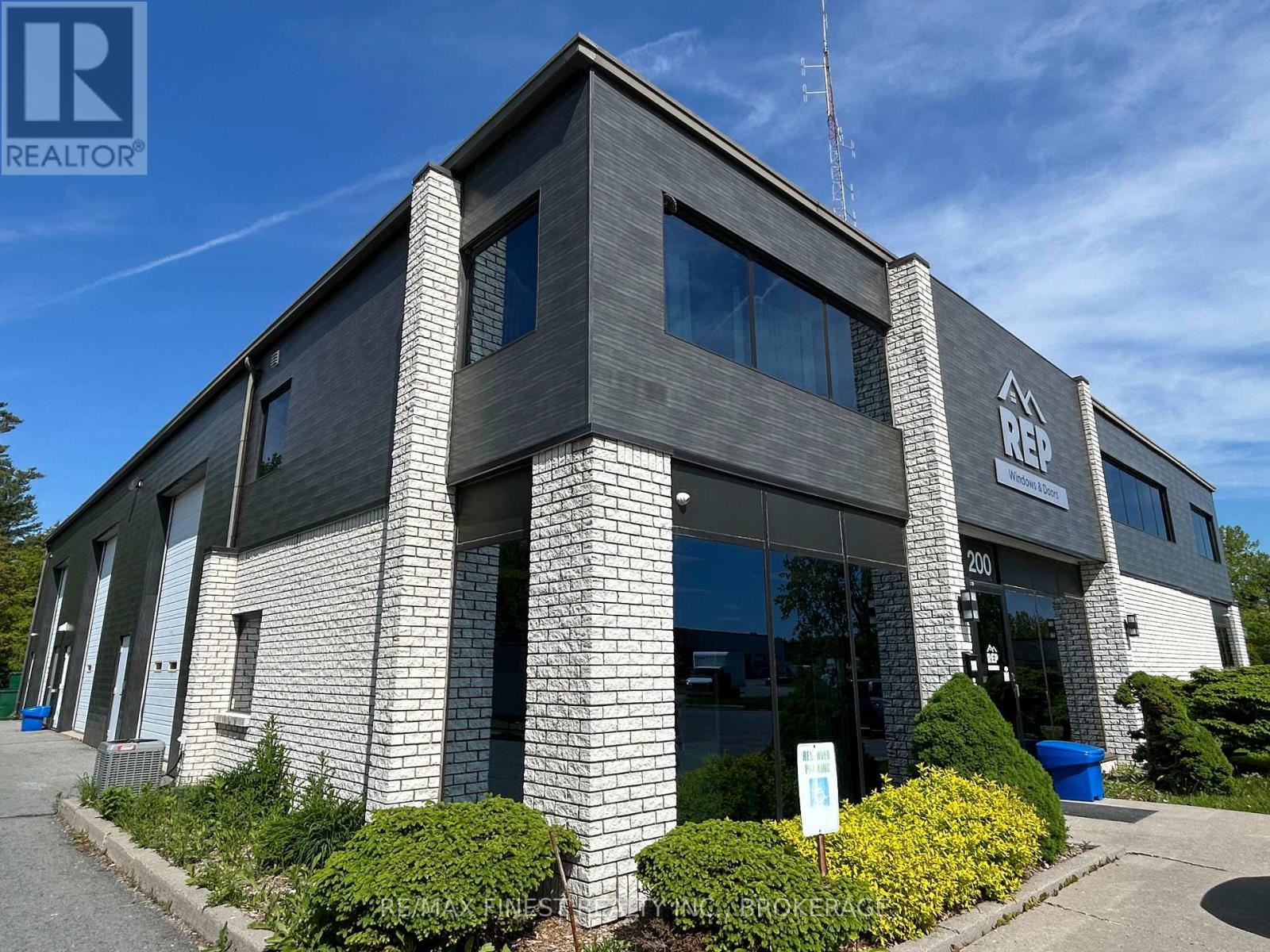 200 Binnington Court W, Kingston (West Of Sir John A. Blvd), Ontario  K7M 8R6 - Photo 4 - X12489832