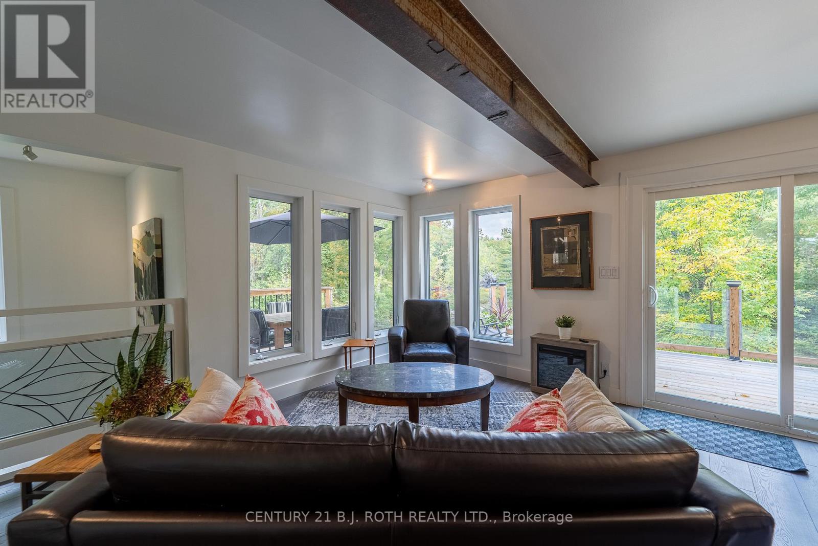 8101 Kings River Road, Ramara, Ontario  L0K 2B0 - Photo 6 - S12435134