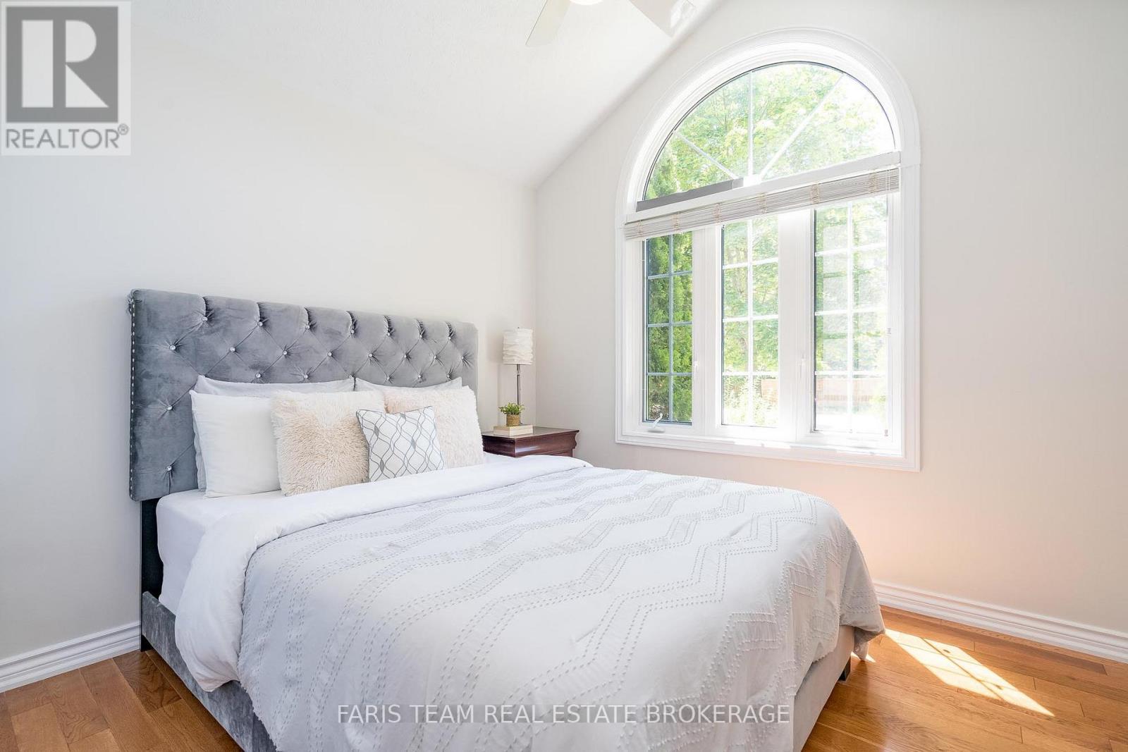 21 Maryjane Road, Tiny, Ontario  L0L 2T0 - Photo 15 - S12486283