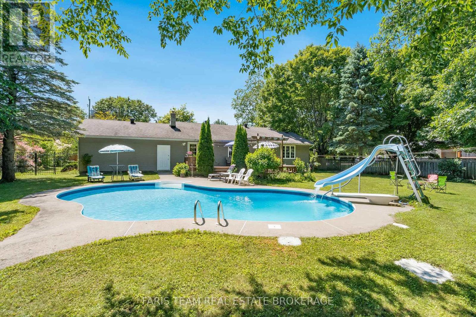 21 Maryjane Road, Tiny, Ontario  L0L 2T0 - Photo 28 - S12486283