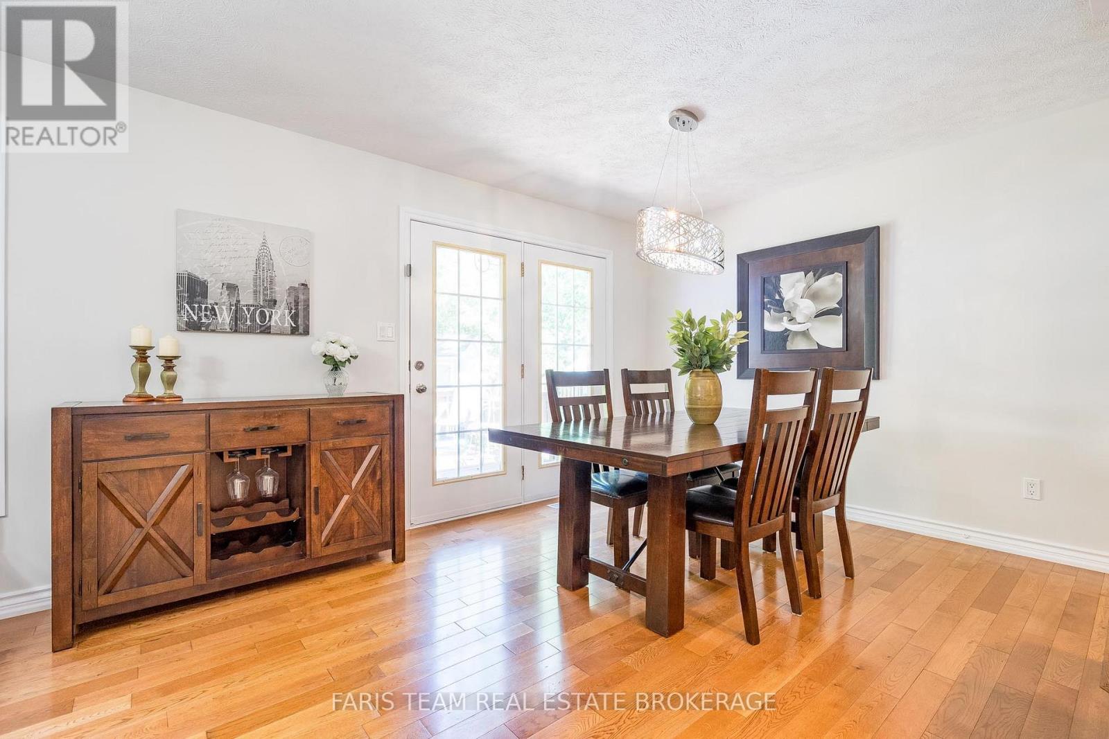 21 Maryjane Road, Tiny, Ontario  L0L 2T0 - Photo 8 - S12486283