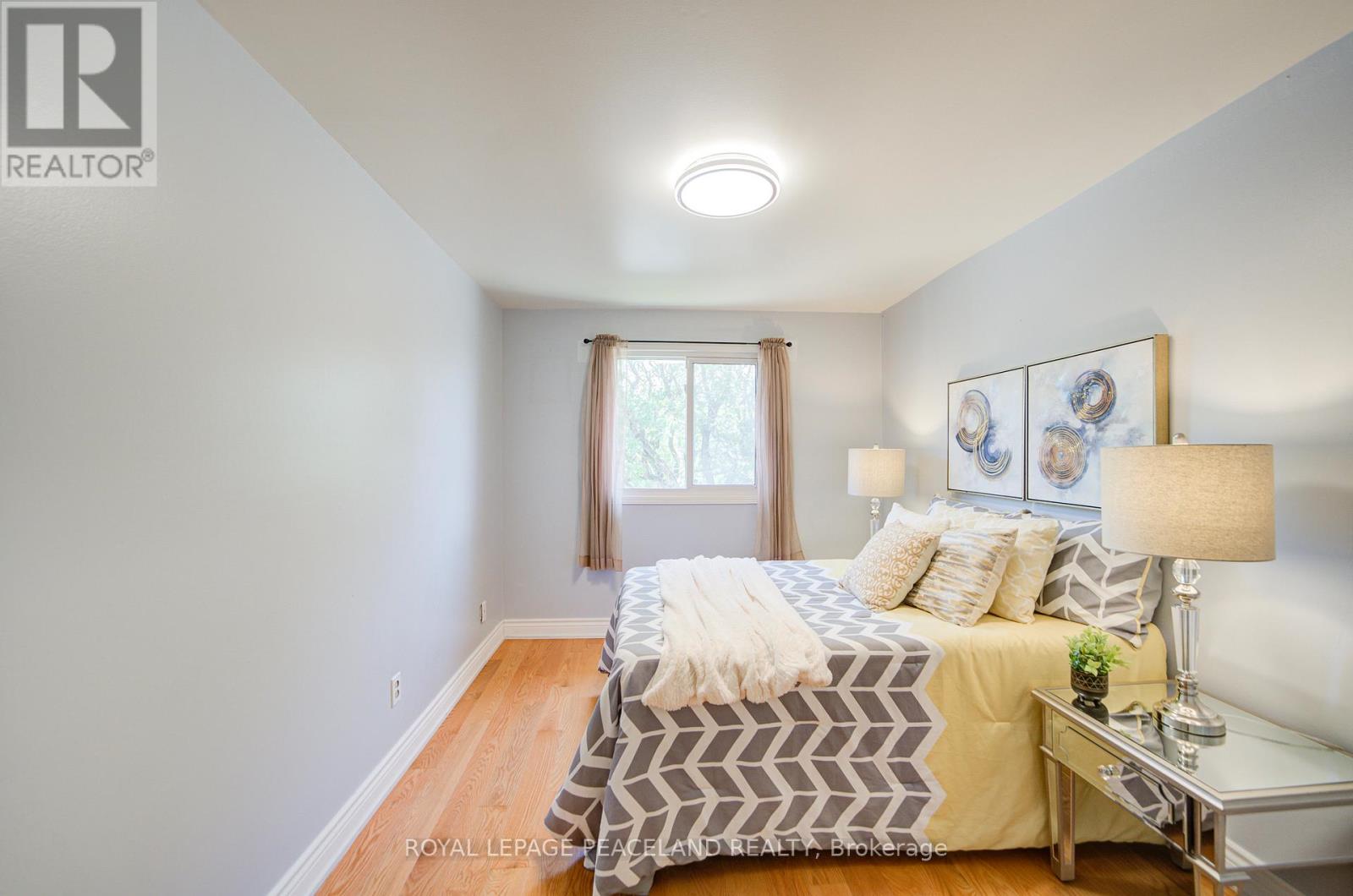 718 Eaglemount Crescent, Mississauga, Ontario  L5C 1N9 - Photo 28 - W12489576