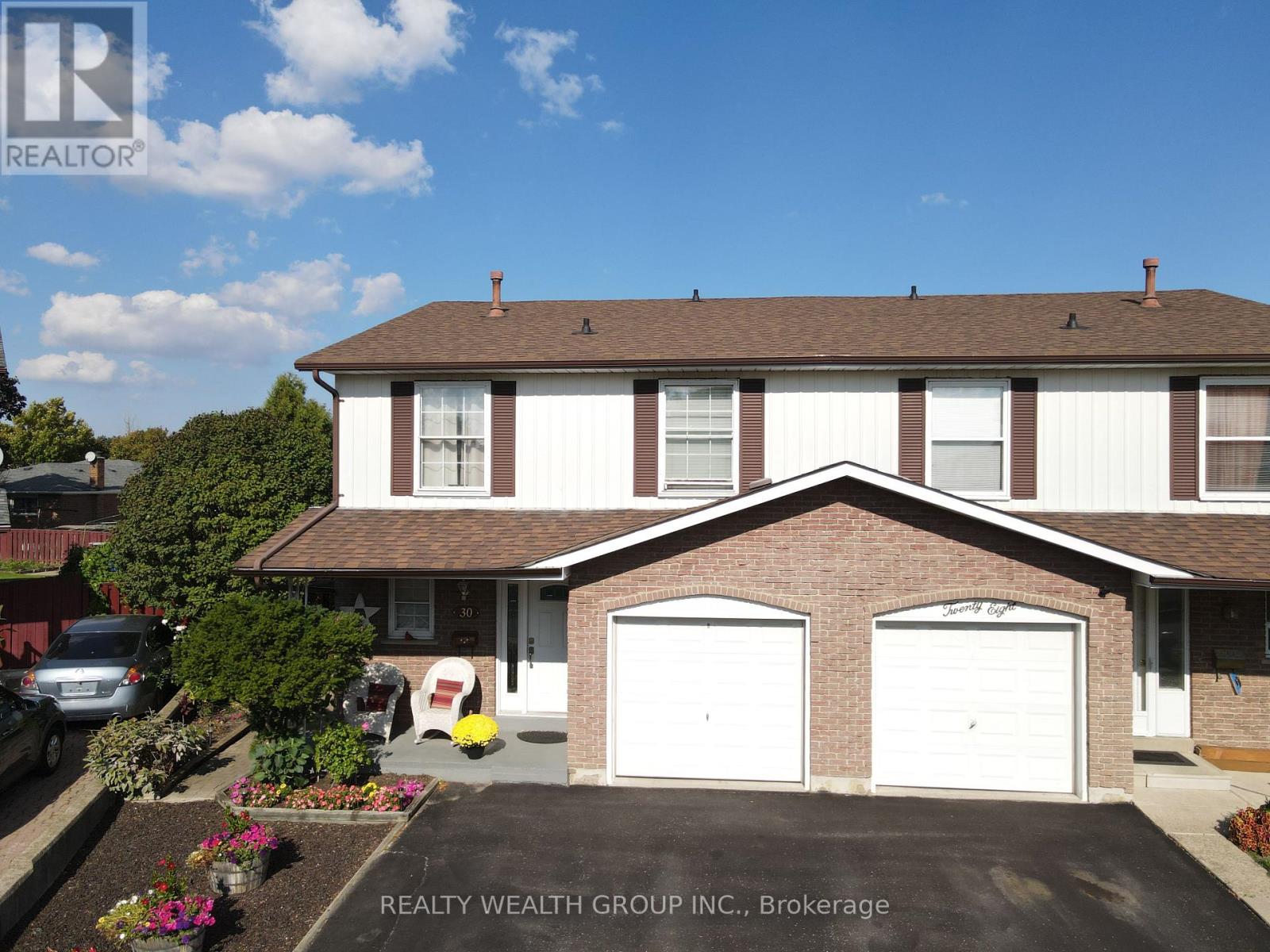 30 Ivybridge Drive, Brampton, Ontario  L6V 2X2 - Photo 2 - W12489582