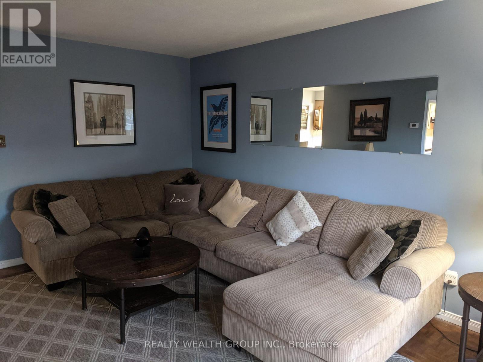 30 Ivybridge Drive, Brampton, Ontario  L6V 2X2 - Photo 7 - W12489582