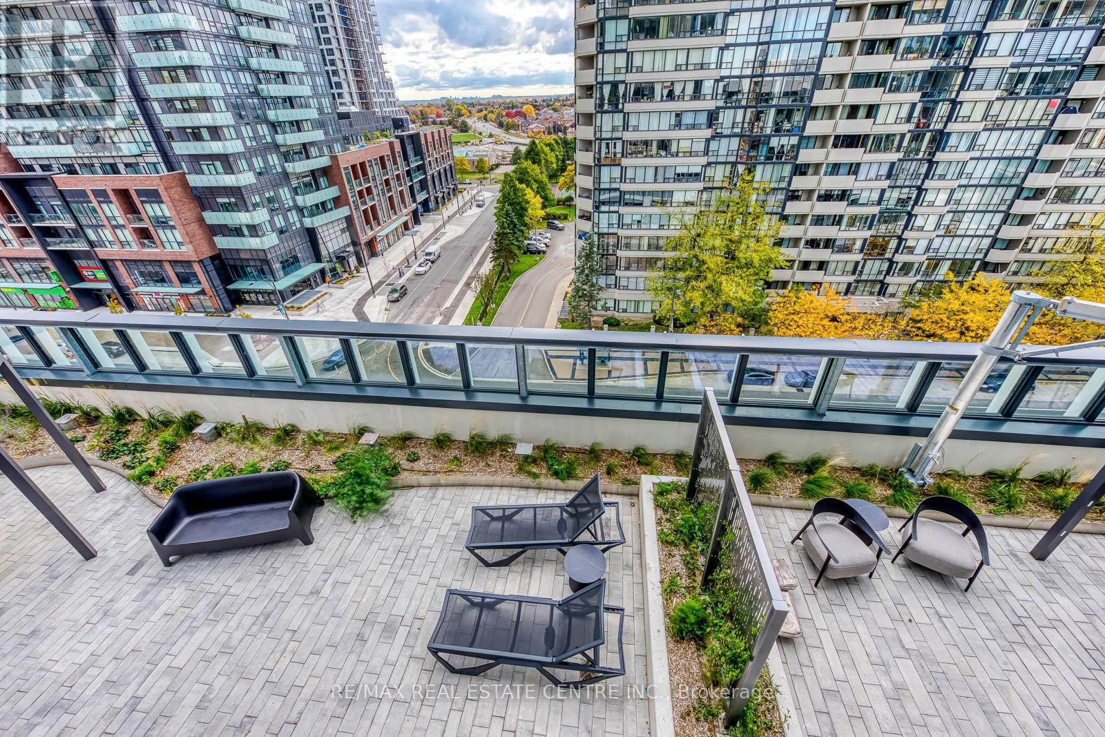 708 - 395 Square One Drive, Mississauga, Ontario  L5B 0P6 - Photo 22 - W12489592