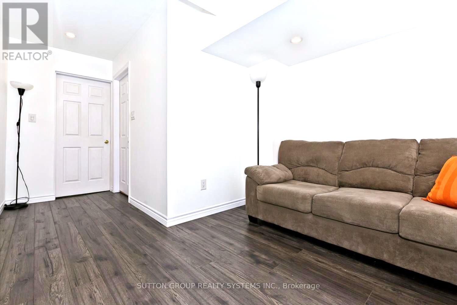 355 Hobbs Crescent, Milton, Ontario  L9T 0J3 - Photo 34 - W12489604