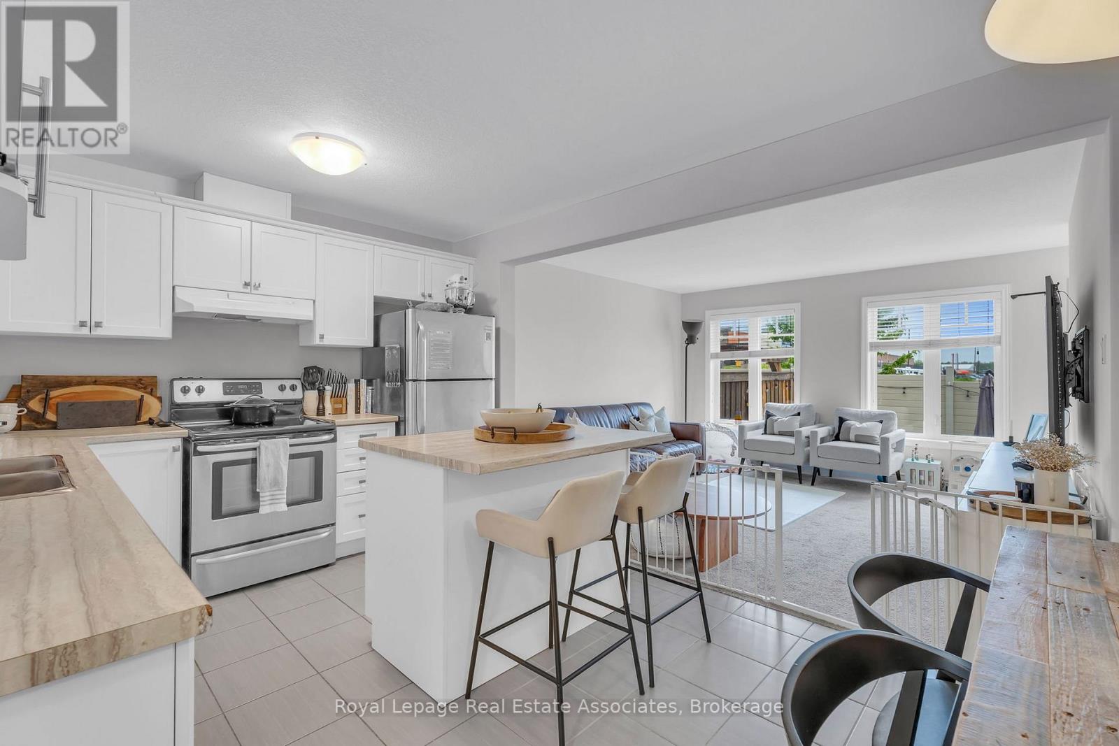 114 Winterton Court, Orangeville, Ontario  L9W 5H8 - Photo 11 - W12489660