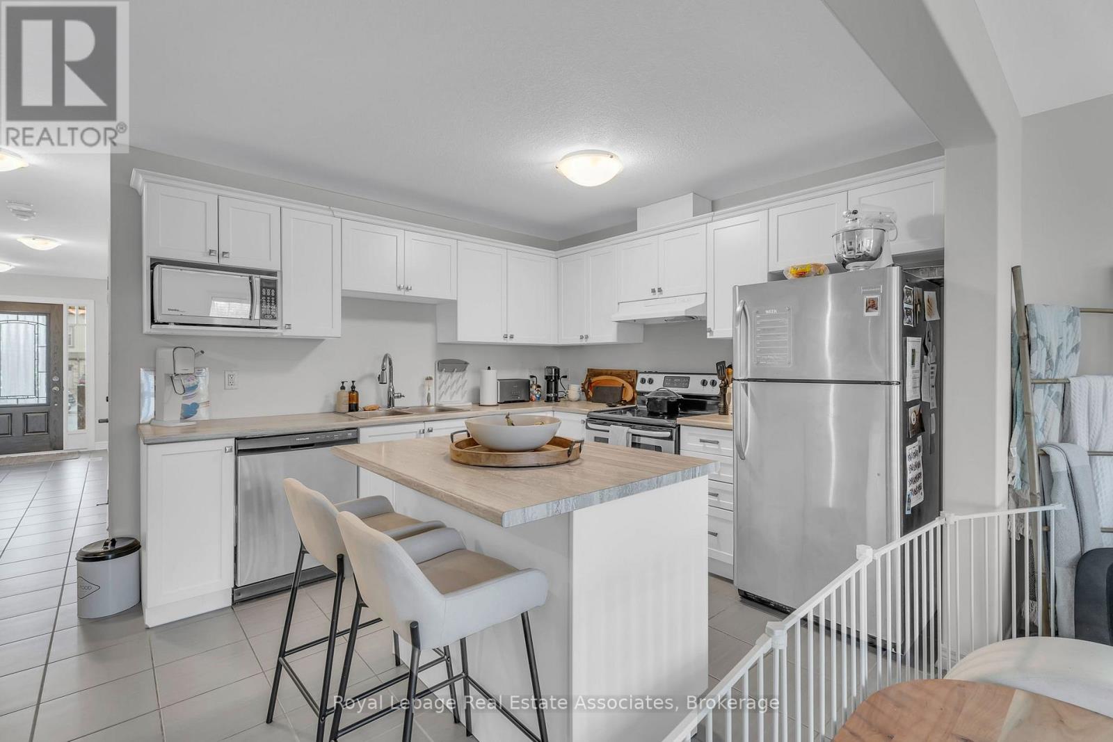 114 Winterton Court, Orangeville, Ontario  L9W 5H8 - Photo 16 - W12489660