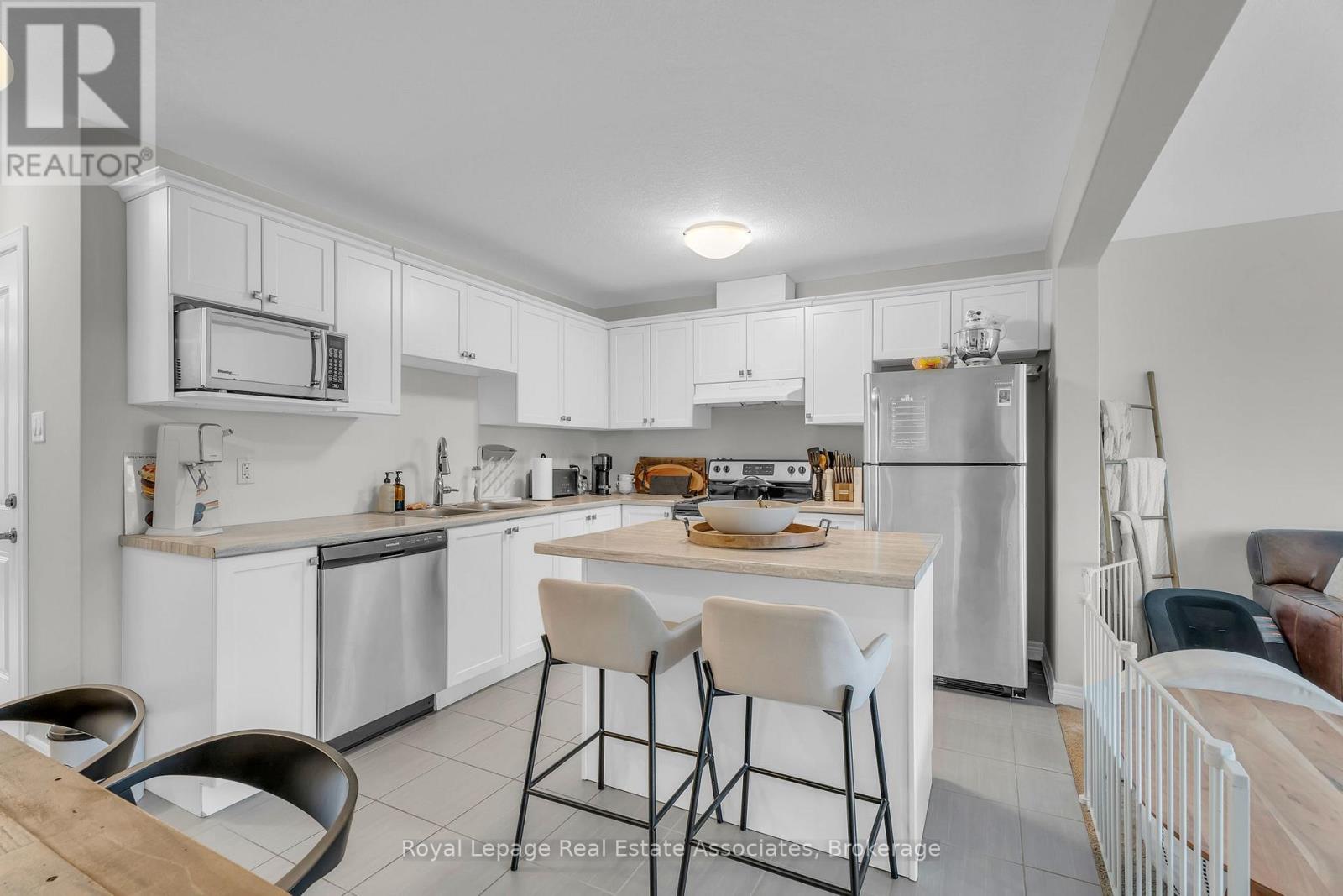 114 Winterton Court, Orangeville, Ontario  L9W 5H8 - Photo 18 - W12489660