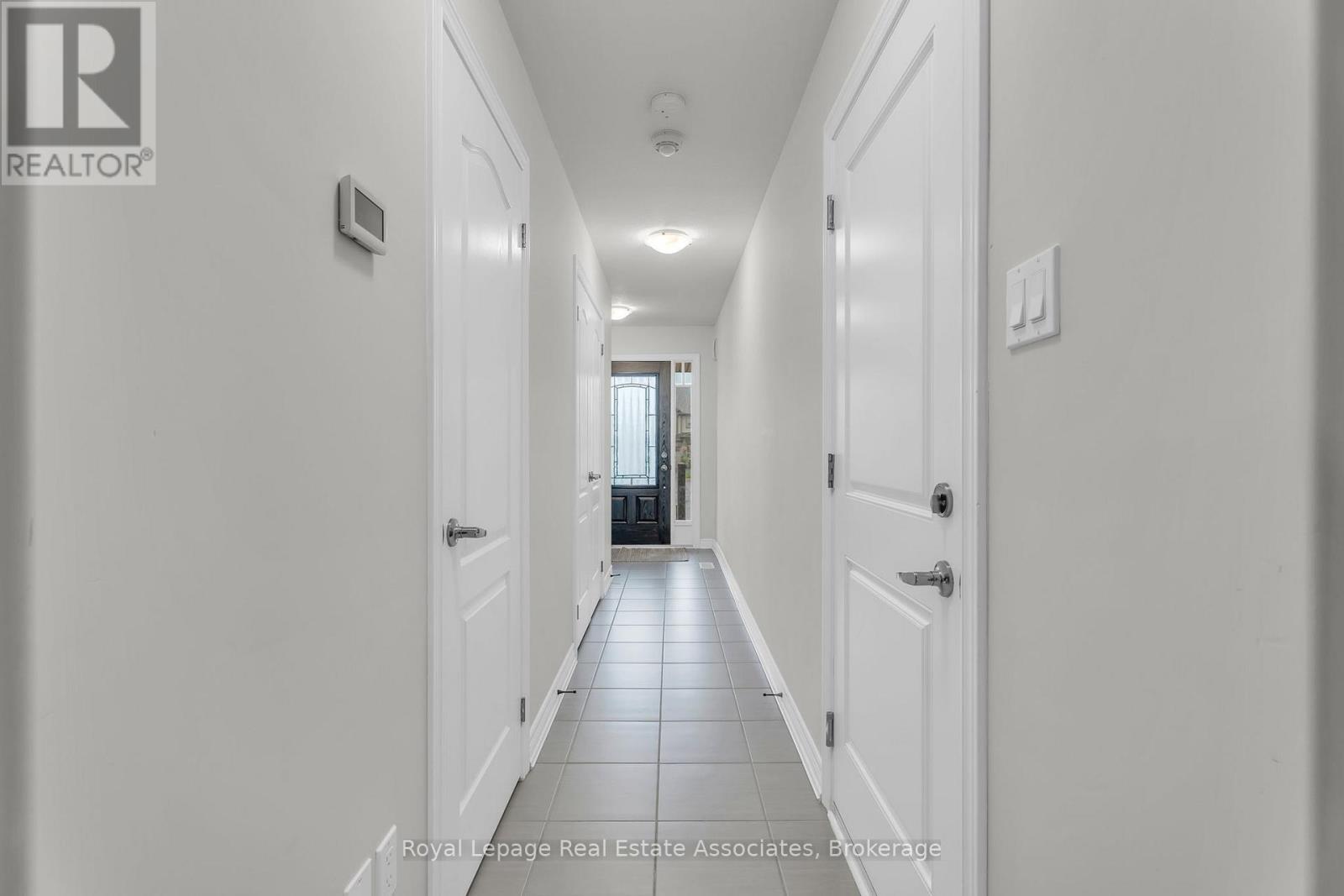 114 Winterton Court, Orangeville, Ontario  L9W 5H8 - Photo 7 - W12489660