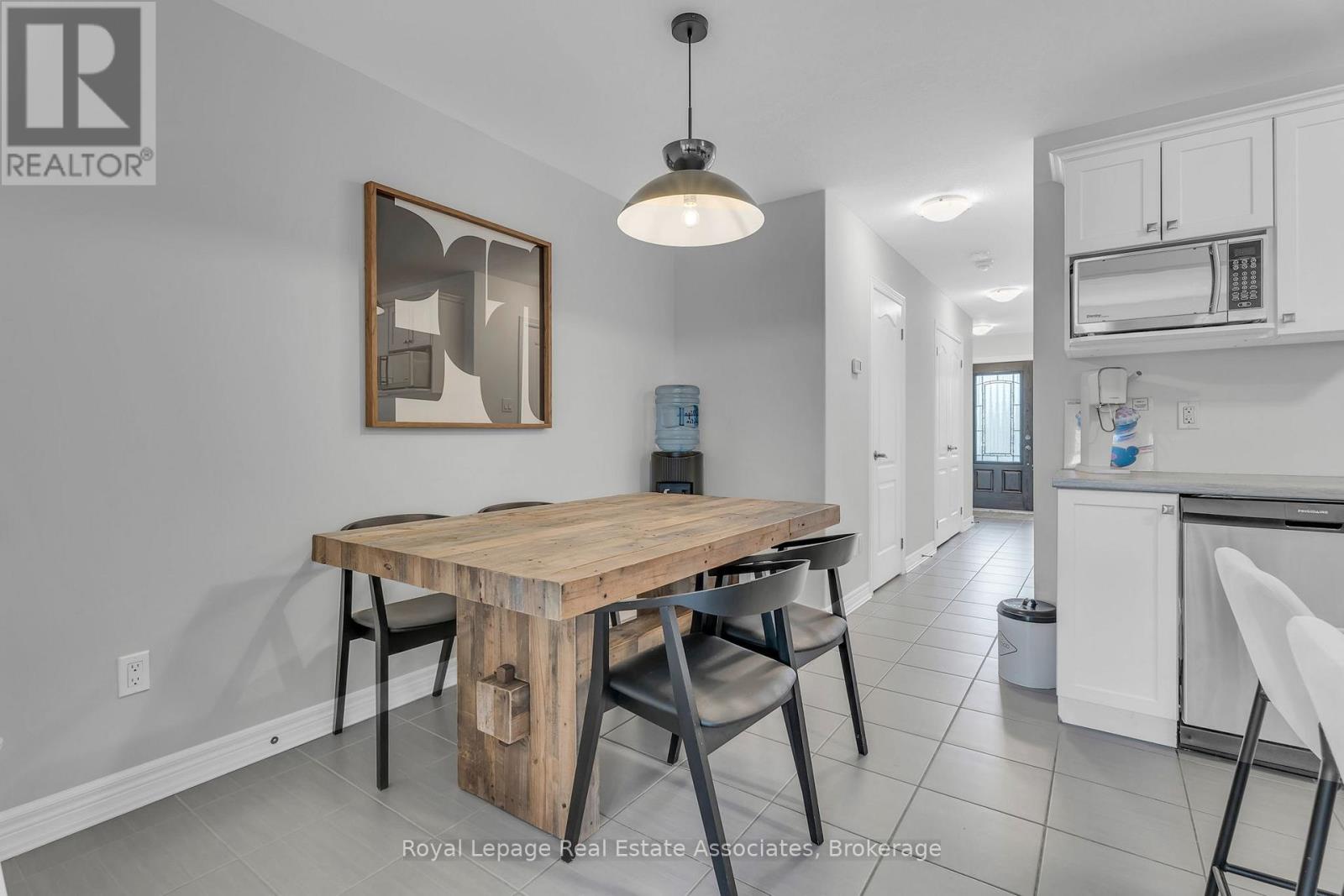 114 Winterton Court, Orangeville, Ontario  L9W 5H8 - Photo 9 - W12489660