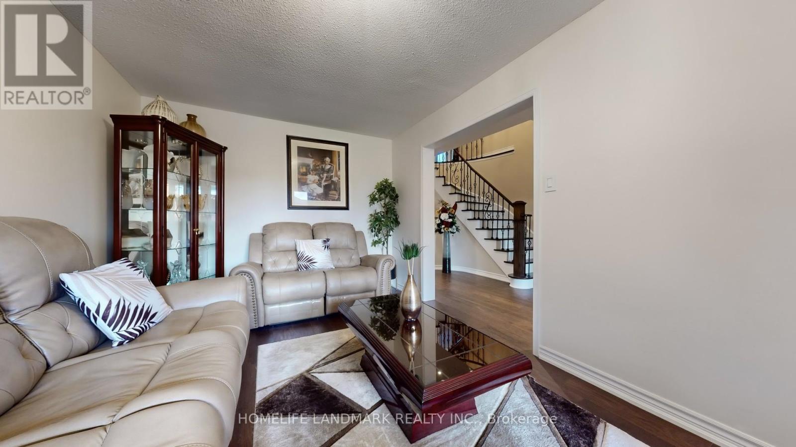 4497 Longmoor Road, Mississauga, Ontario  L5M 4H6 - Photo 5 - W12489670