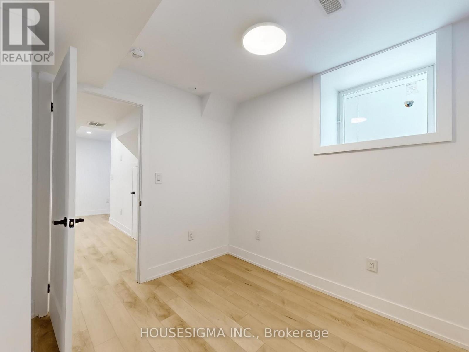 Lower - 243 Windermere Avenue, Toronto, Ontario  M6S 3K4 - Photo 13 - W12489682