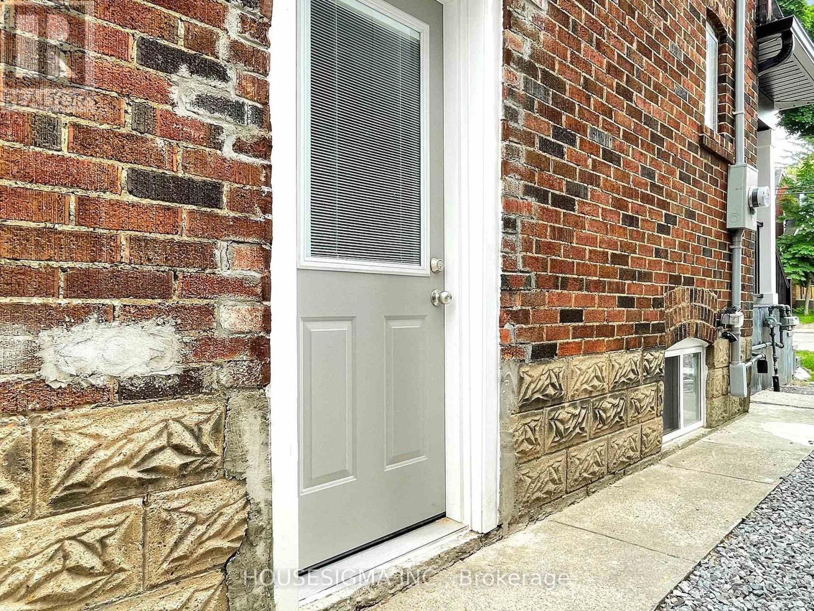 Lower - 243 Windermere Avenue, Toronto, Ontario  M6S 3K4 - Photo 4 - W12489682