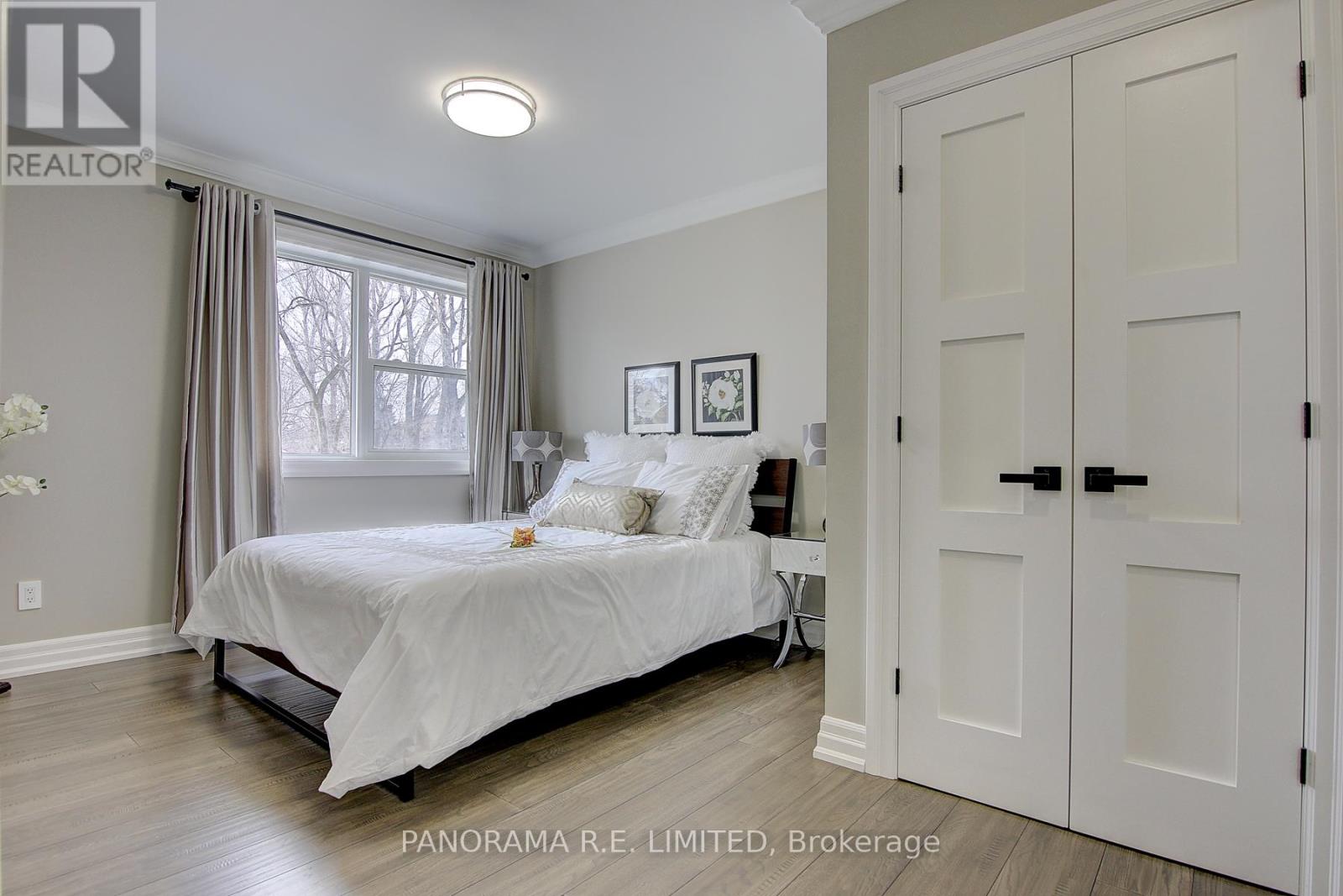 50 Maydolph Road, Toronto, Ontario  M9B 1W5 - Photo 7 - W12489700